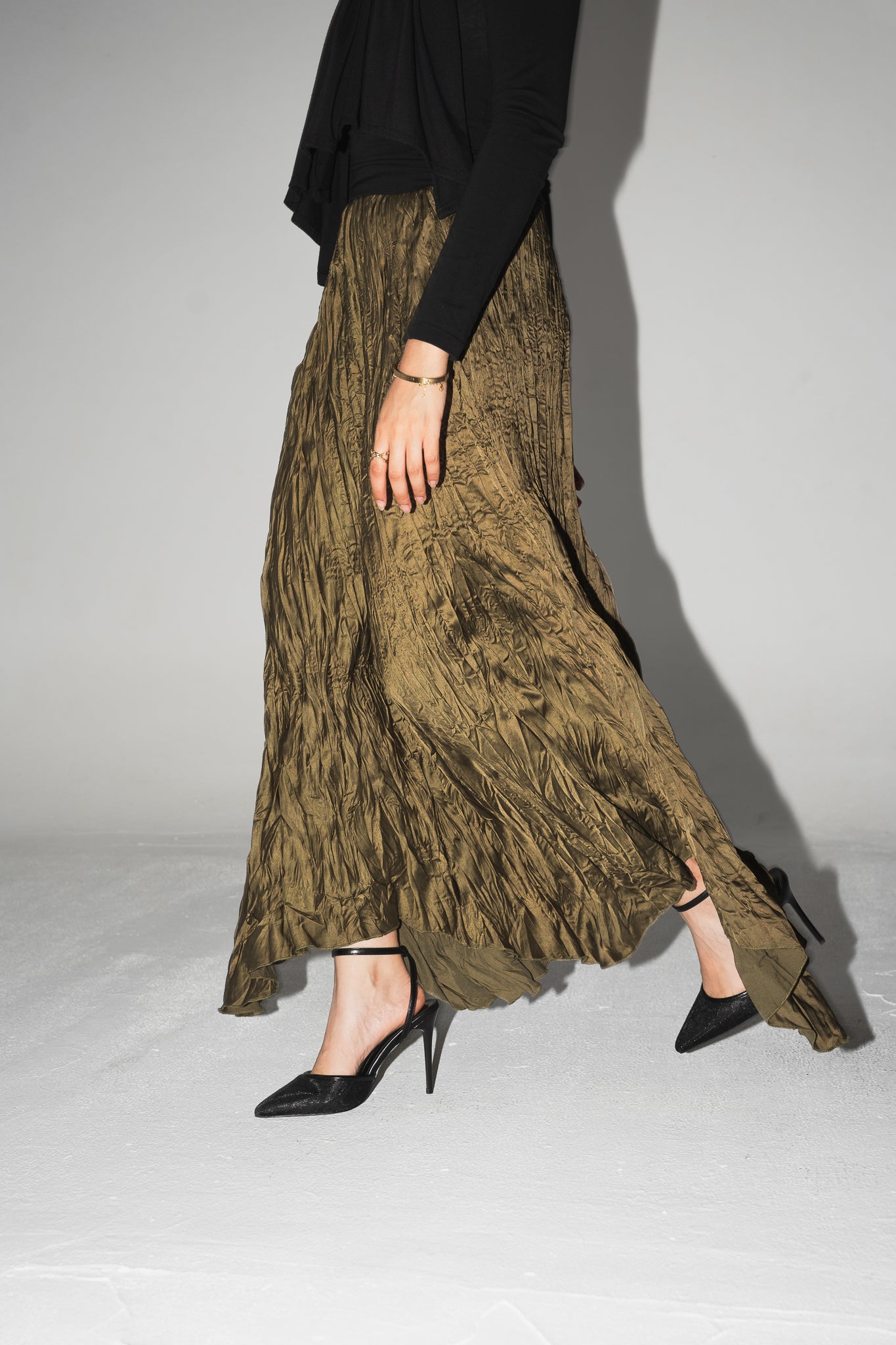 (PRE ORDER 5-7 days)Anne Crushed skirt in Olive