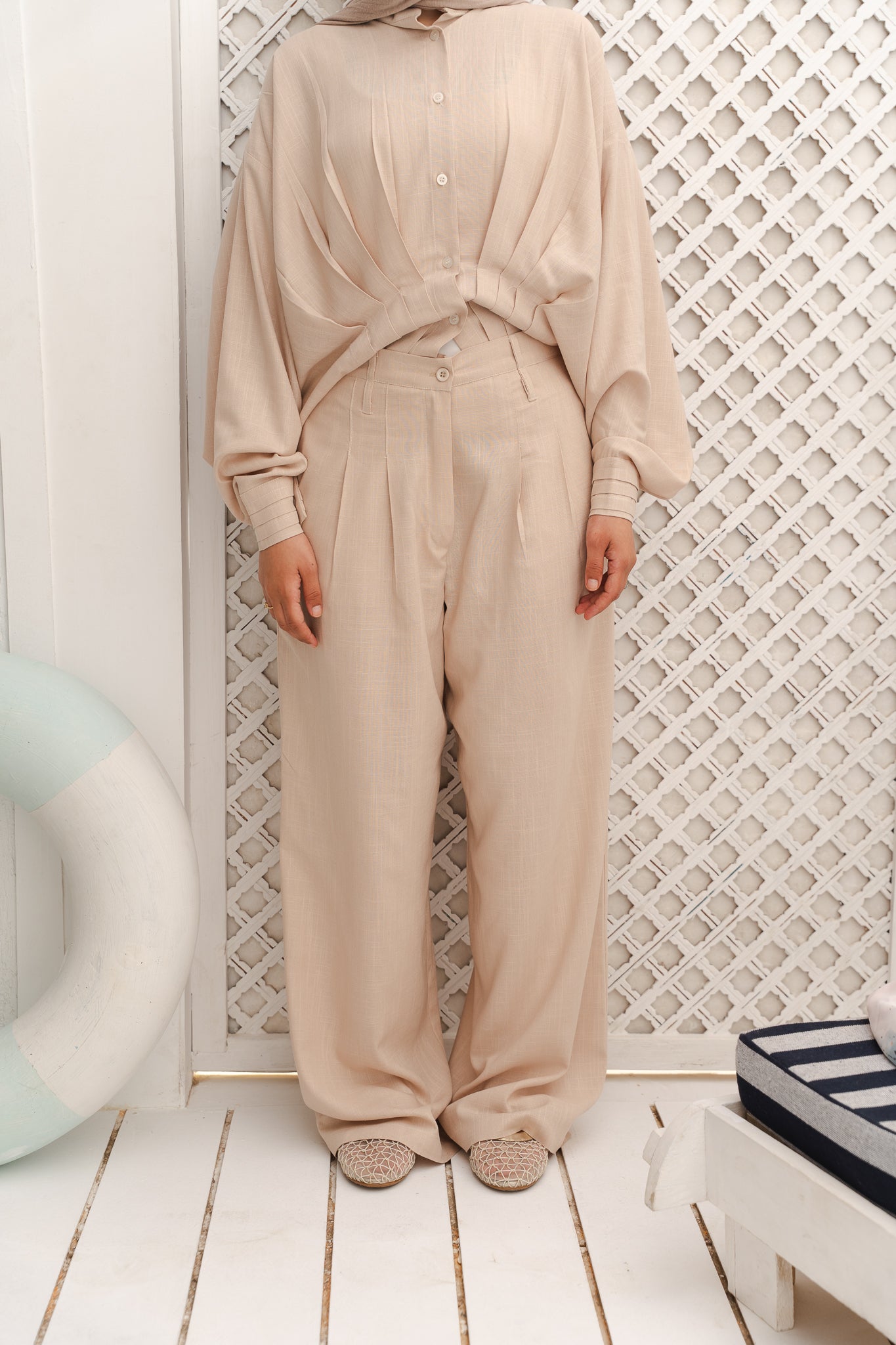 Light Walks Linen Pants in Beige