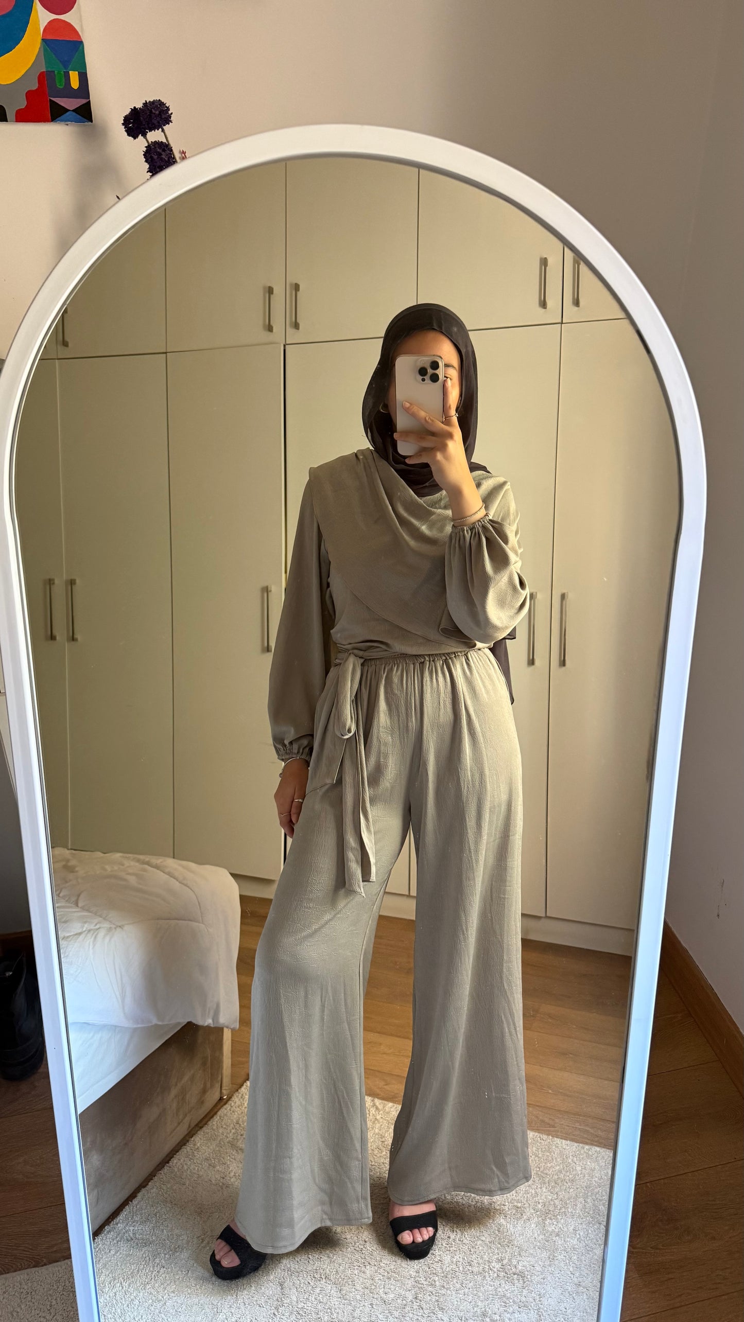 Nayomi Satin Wrap Set in Greige