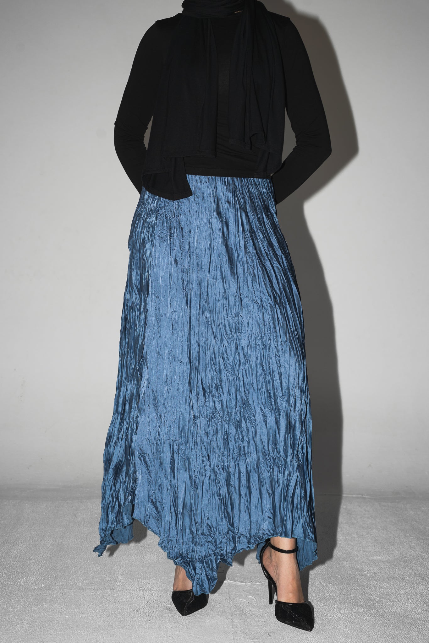Anne Crushed skirt in Azure blue