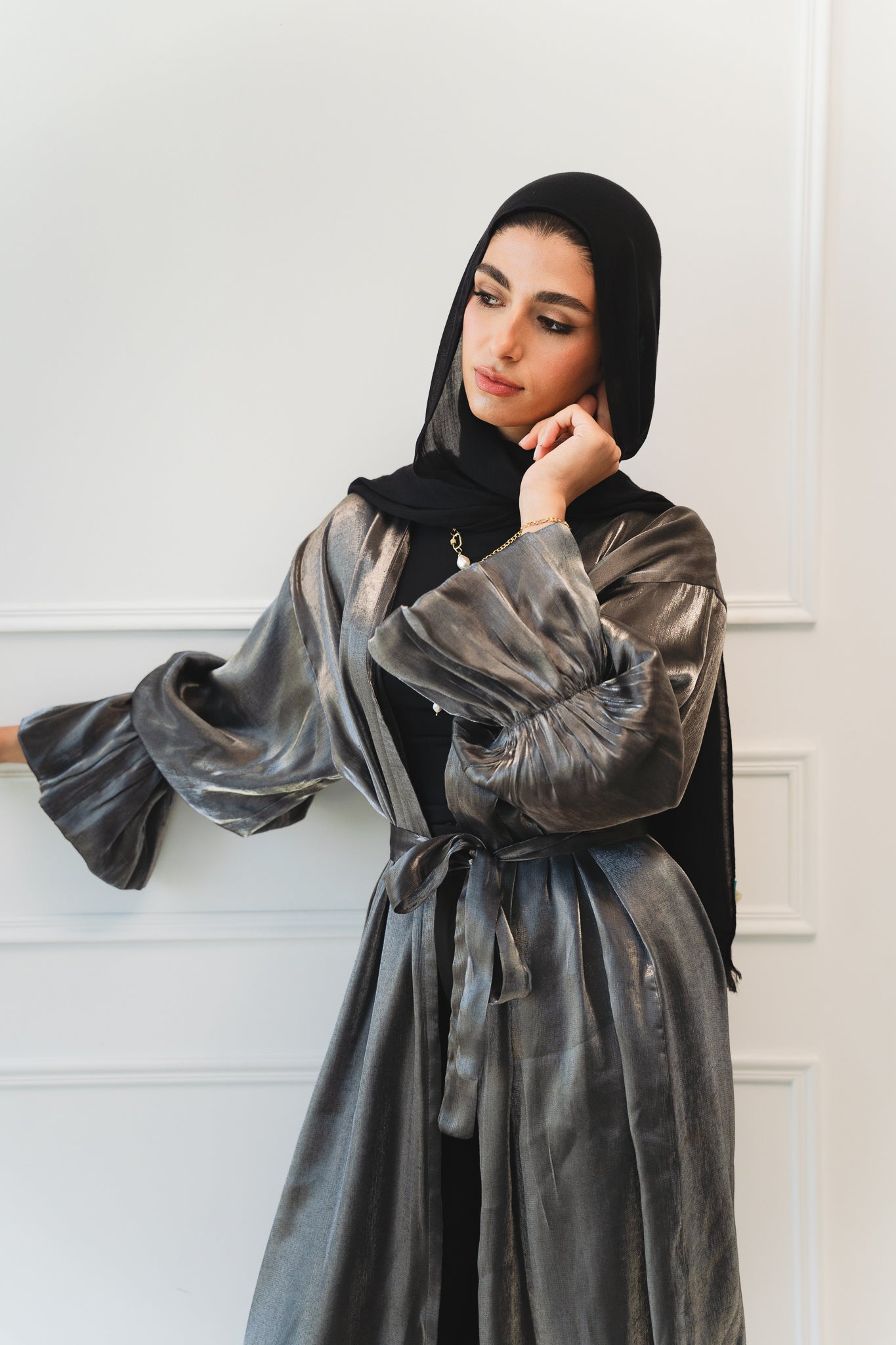 Layal shimmery kimono in Silver