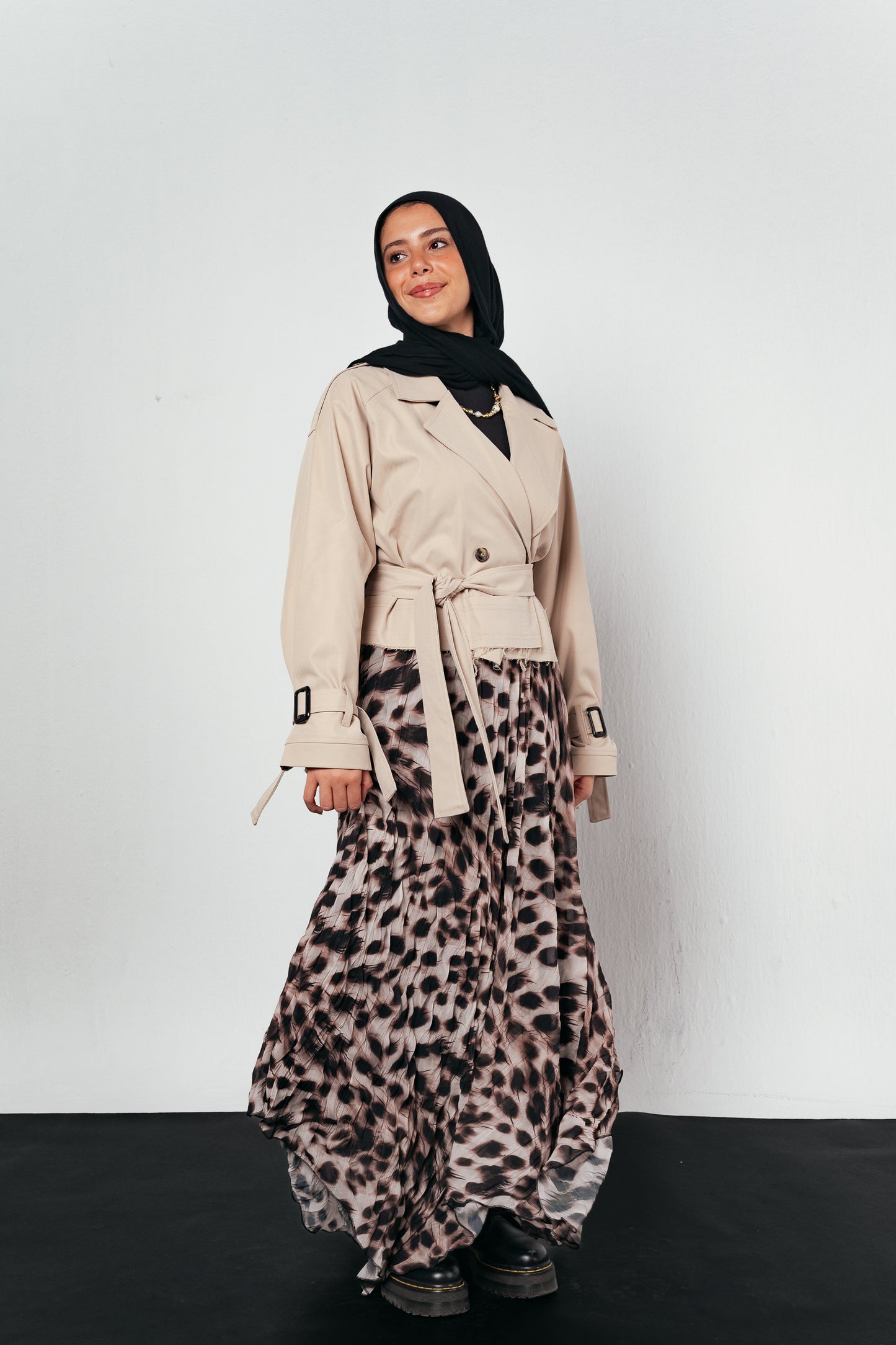 Cropped trench coat in Beige