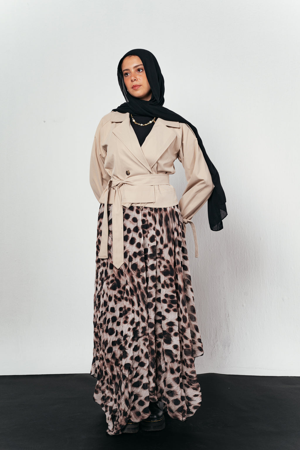 Cropped trench coat in Beige