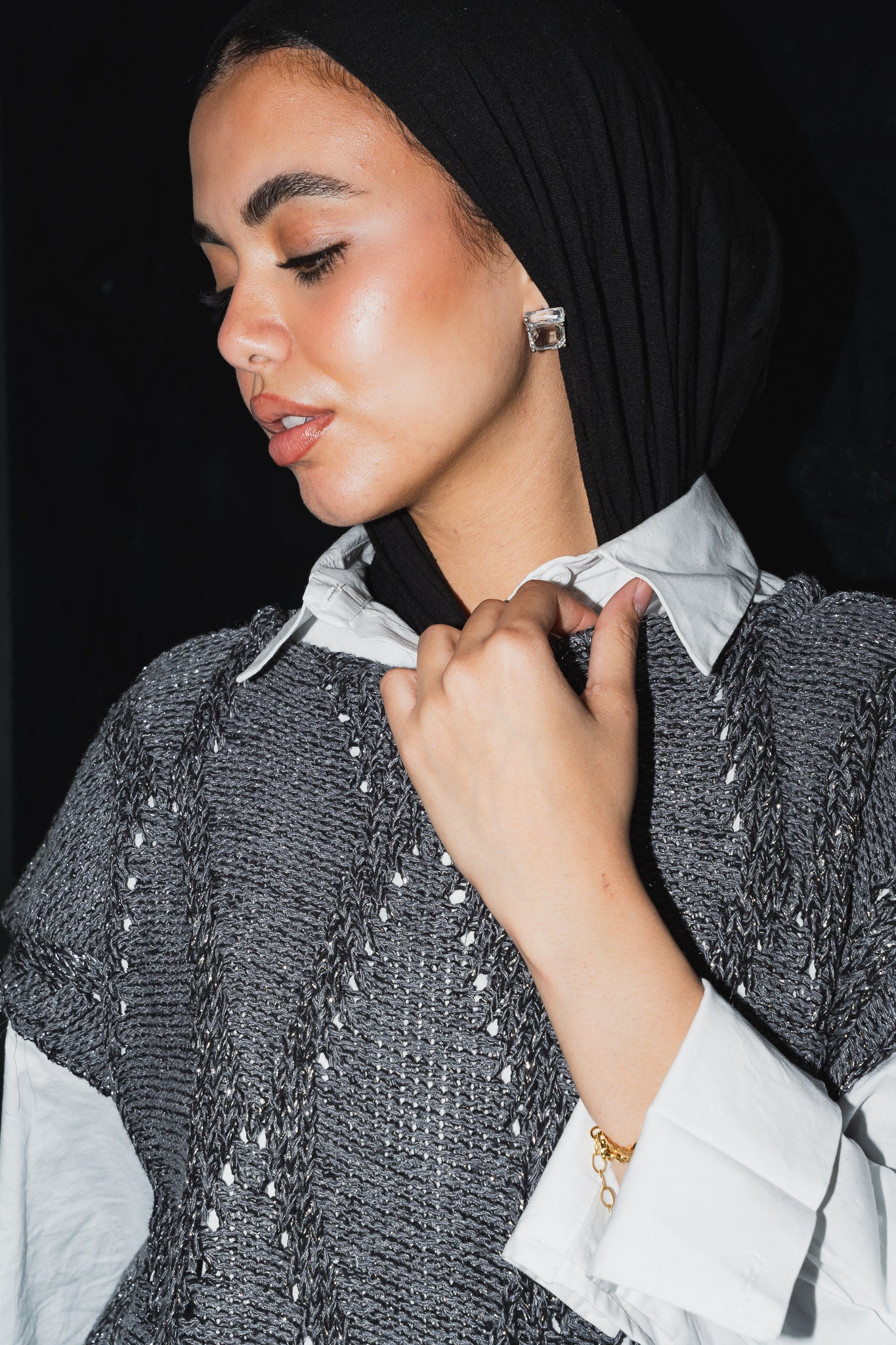 Crystal Mettalic Tassel Vest in Shimmer Dark Grey x Black