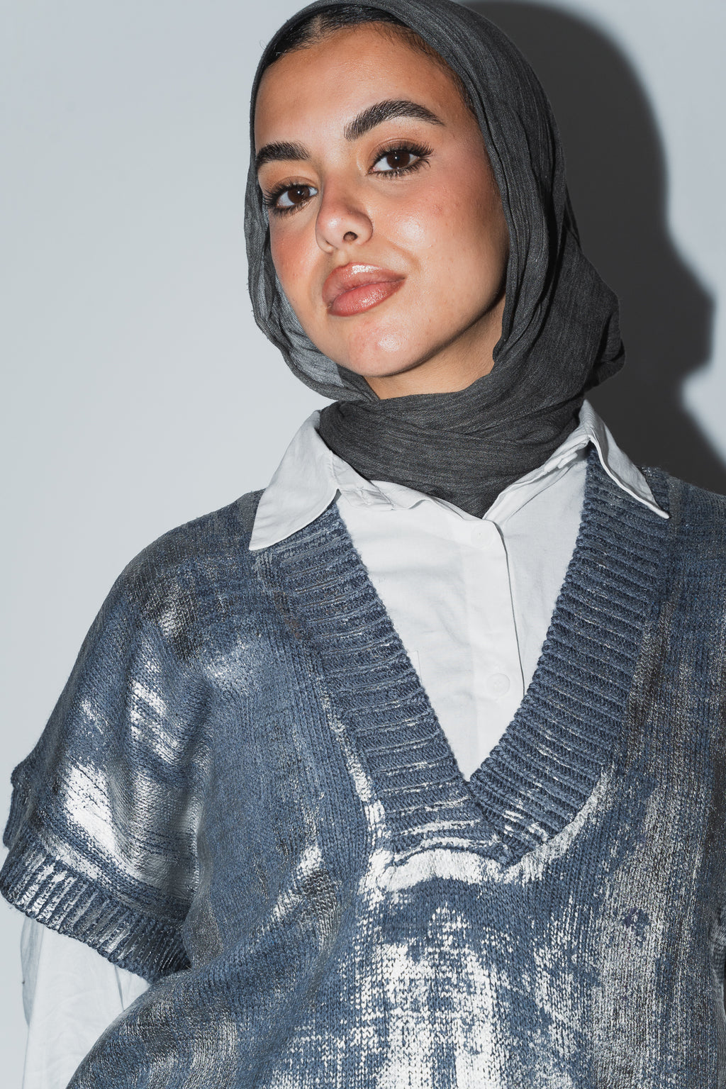 Silver Melted Knit vest in Navy ( Limited edition )