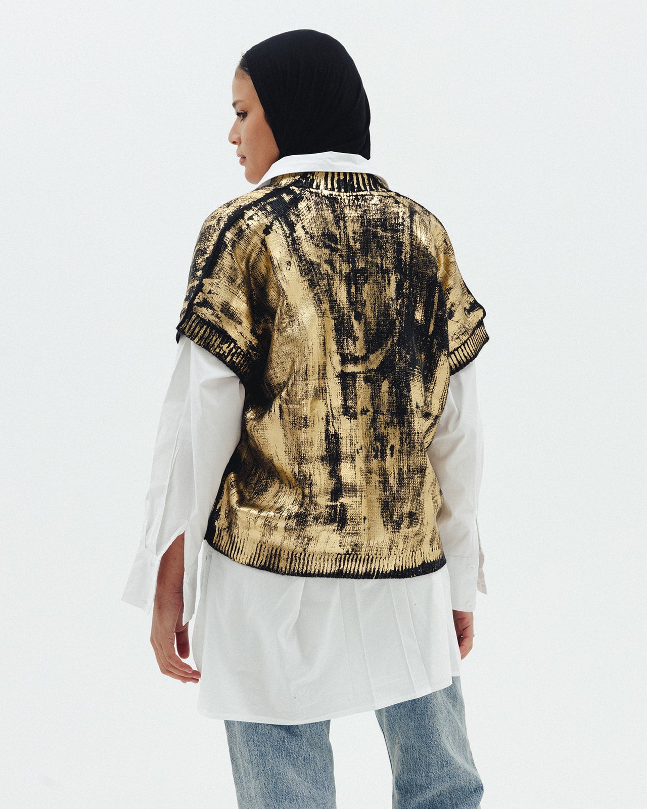 Gold Melted Knit vest in Black ( Limited edition )