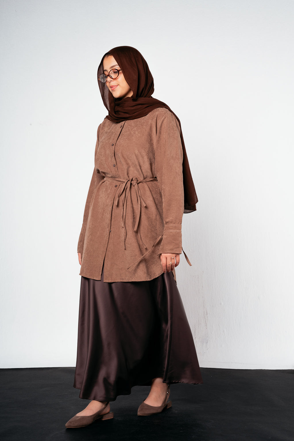 Satin skirt in brown