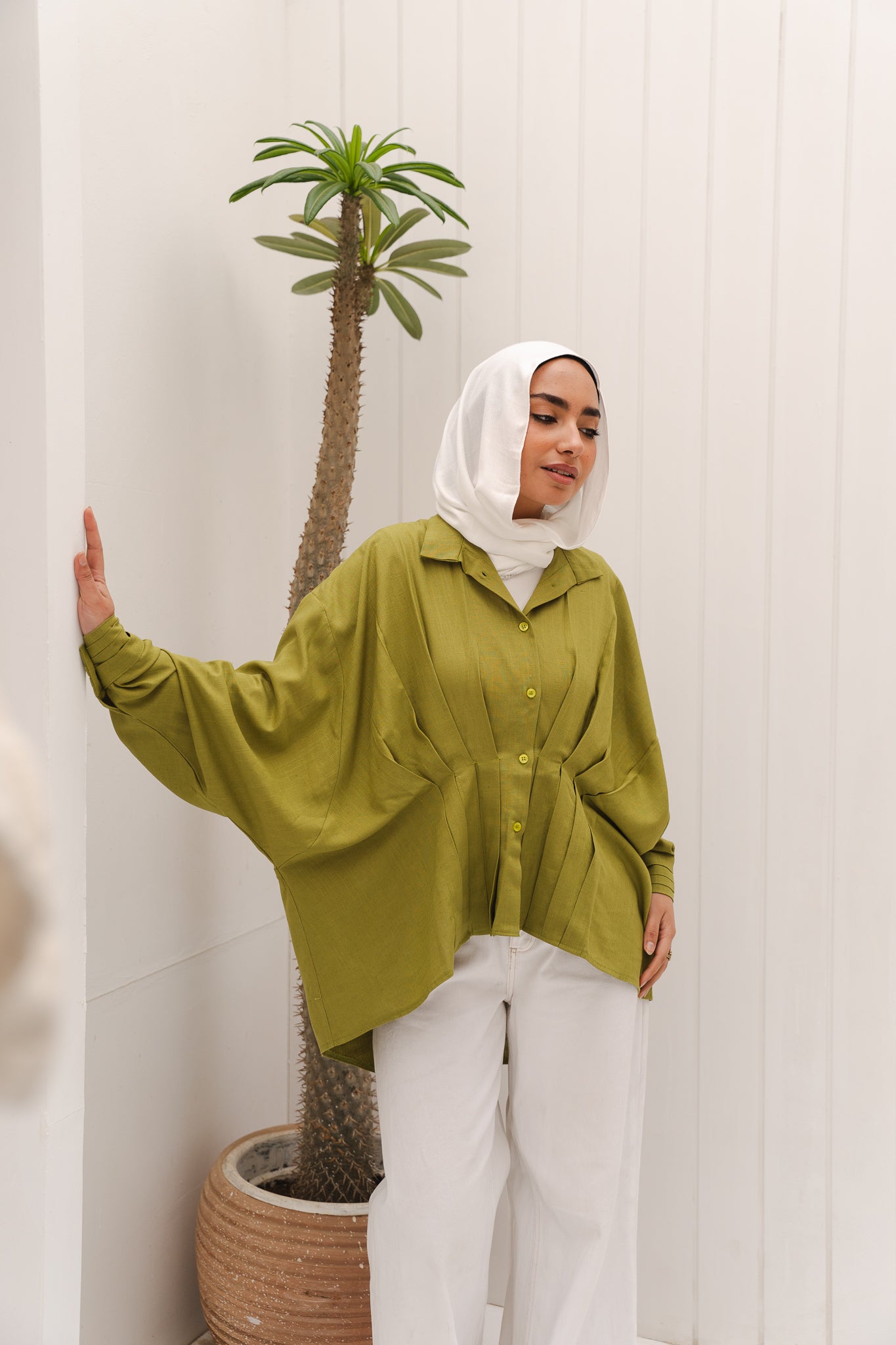 Airy Waves Linen Top in Lime