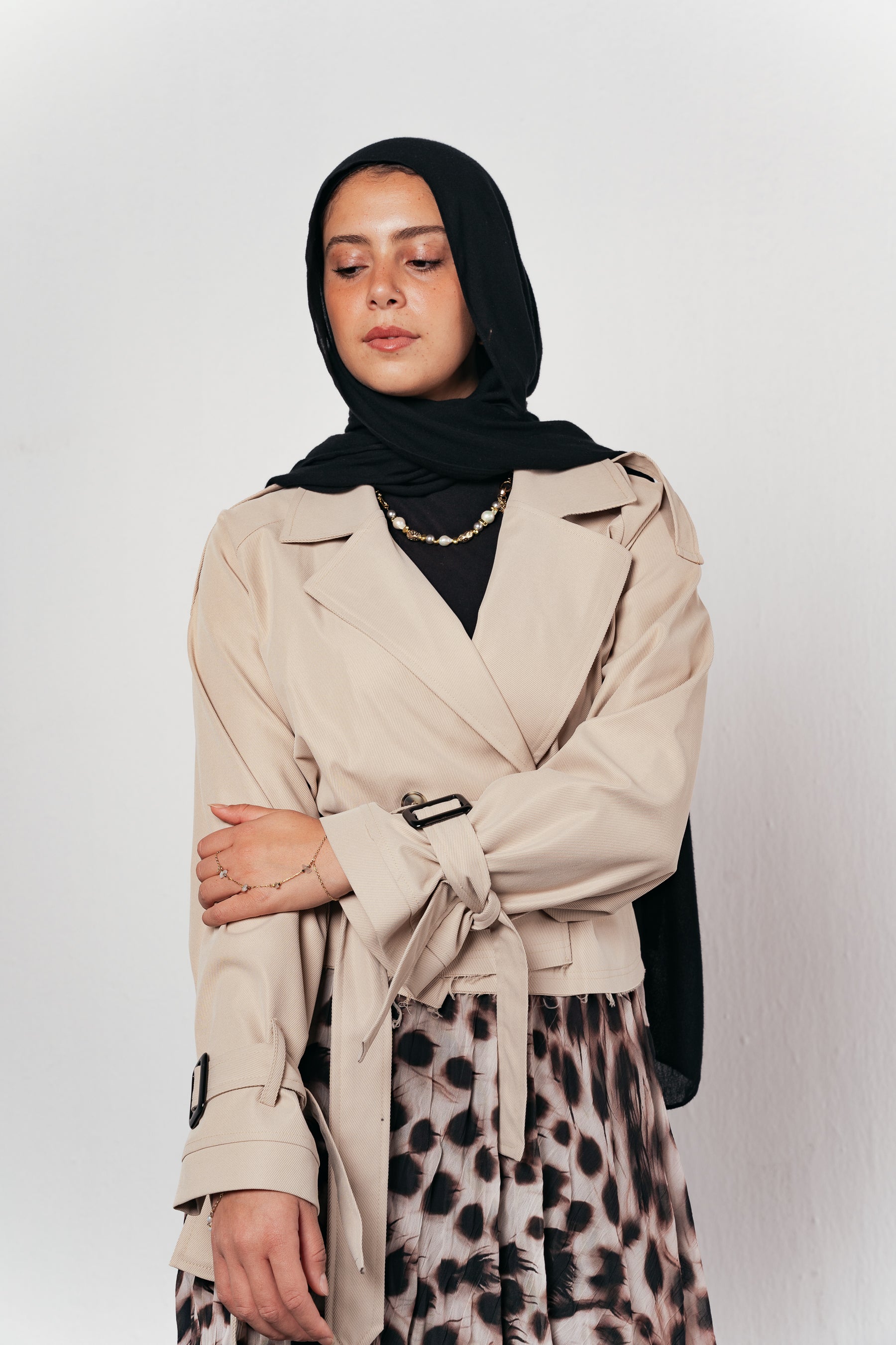 Cropped trench coat in Beige