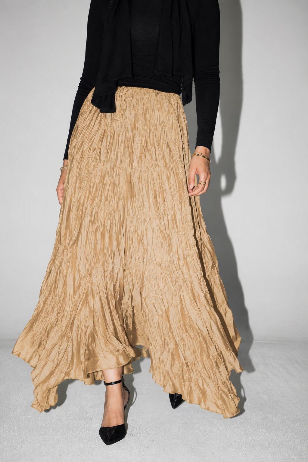 Anne Crushed skirt in Golden beige
