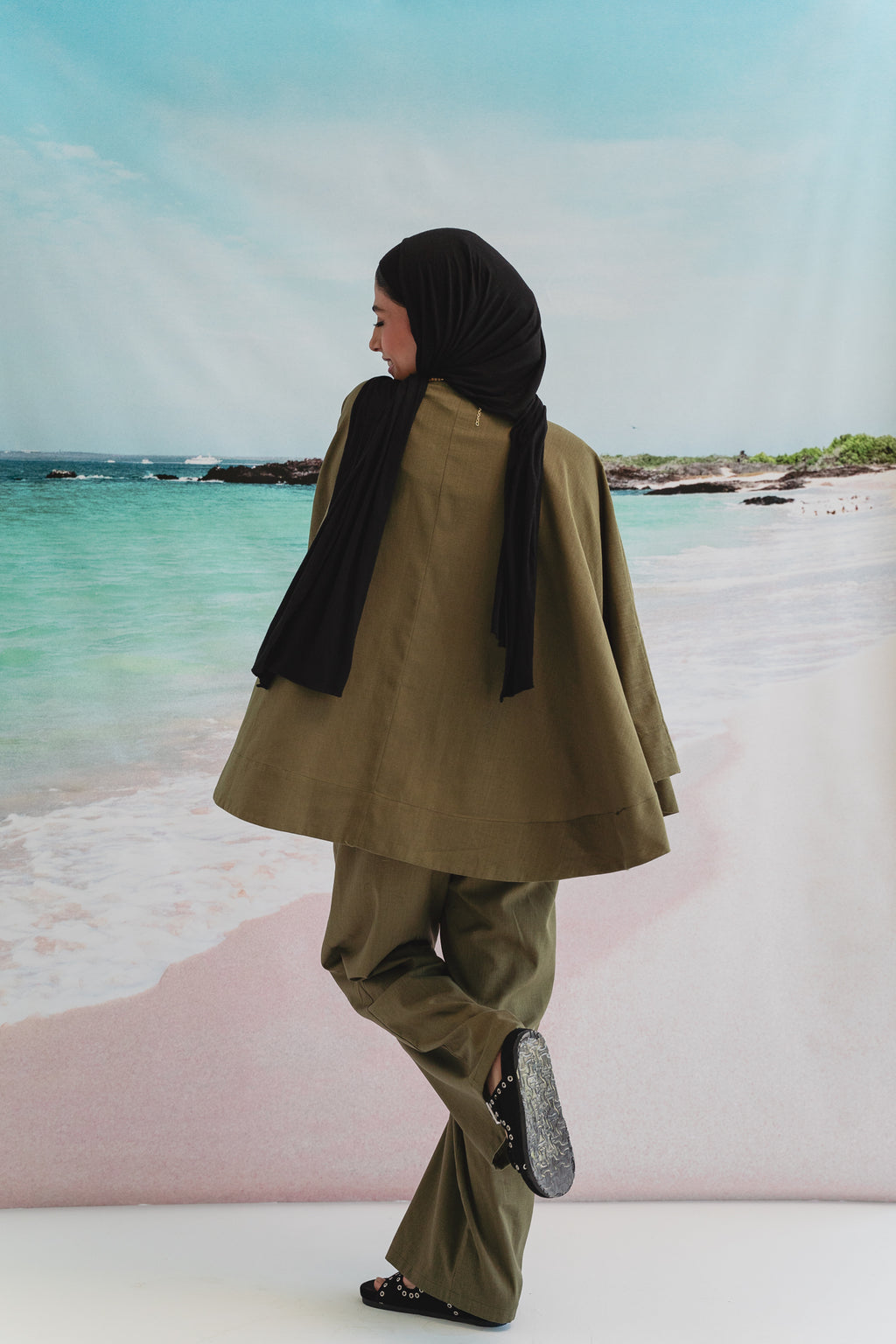 Golden Sands set in Olive
