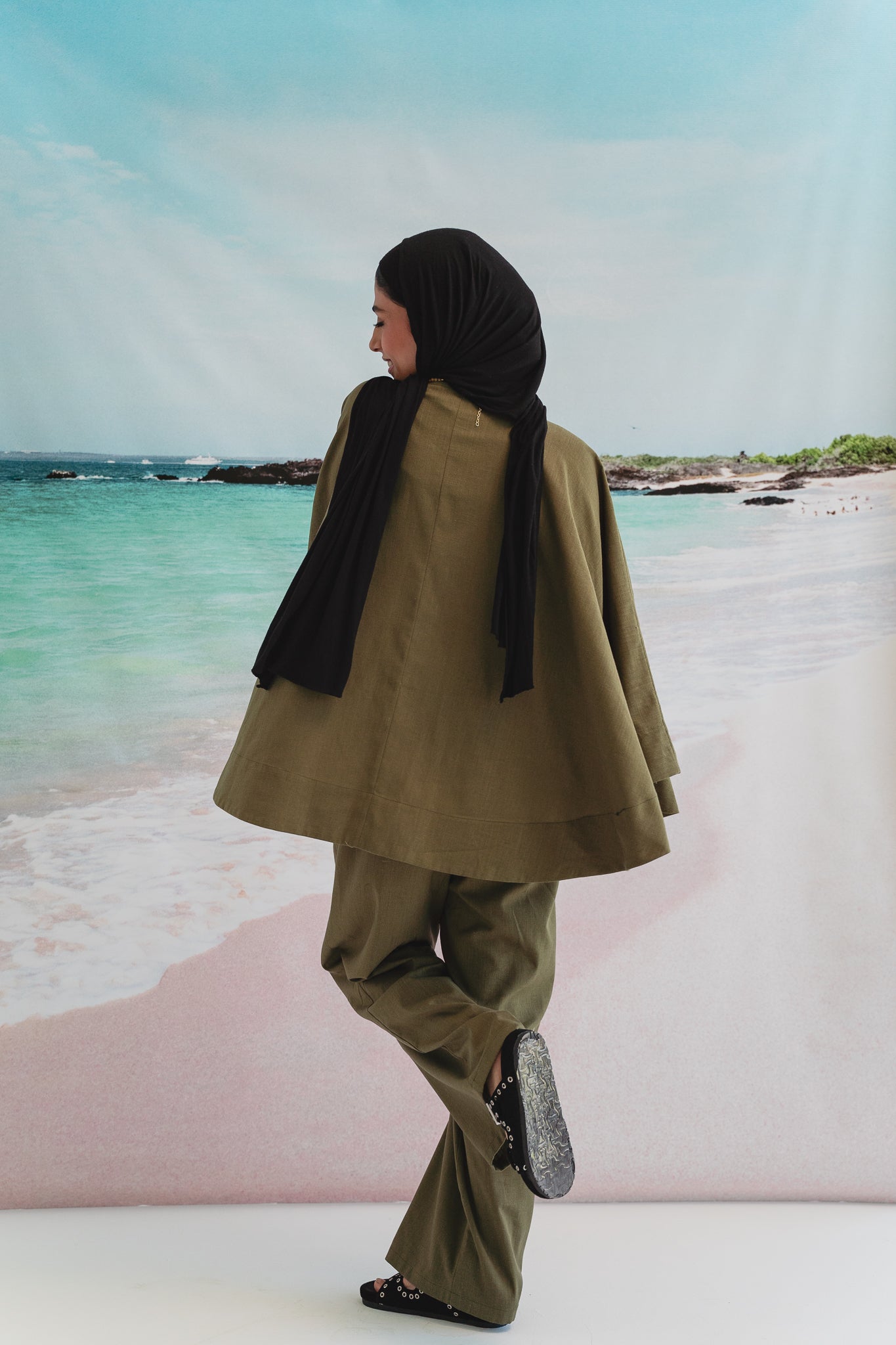 Golden Sands set in Olive