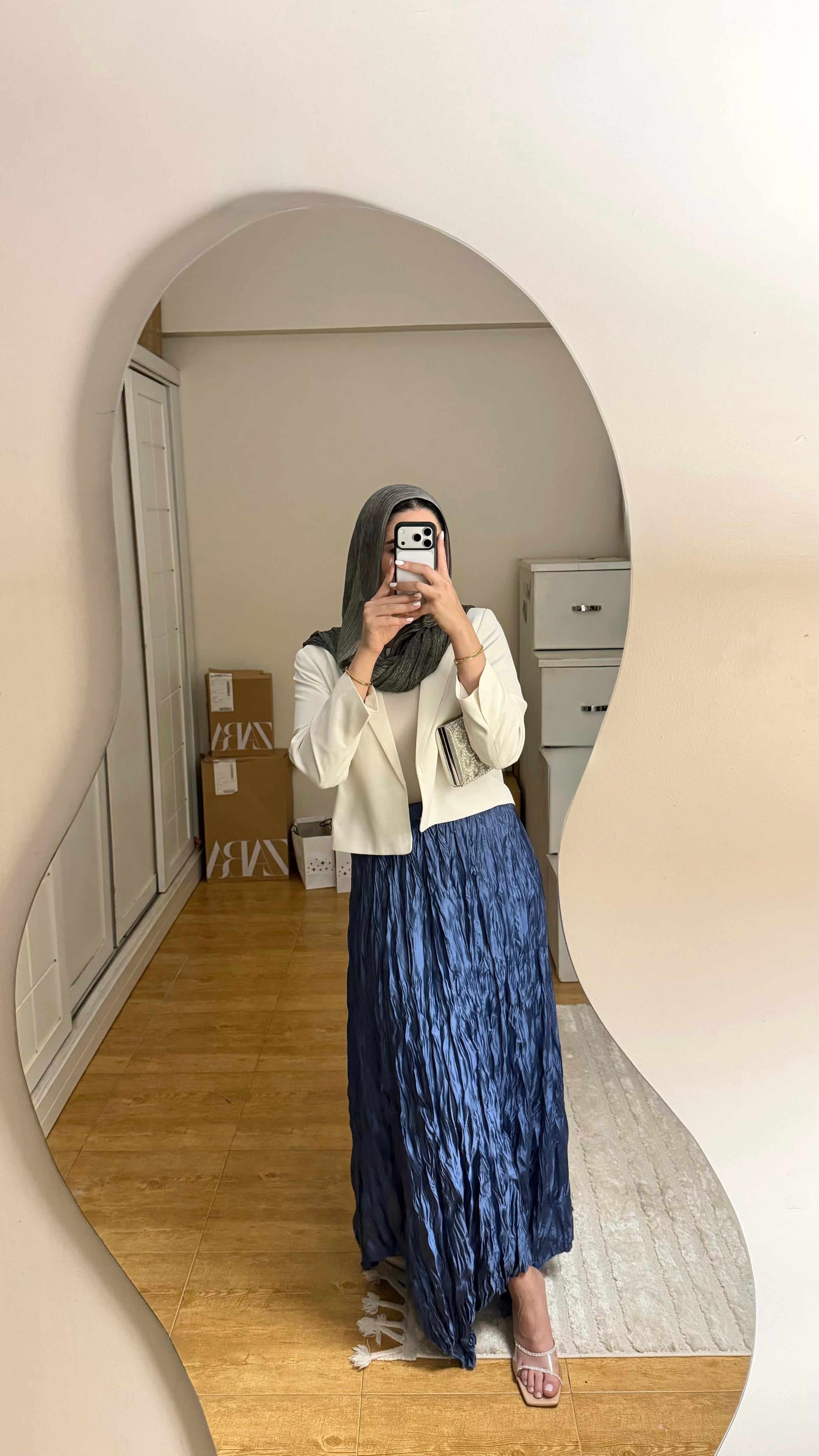 Anne Crushed skirt in Azure blue