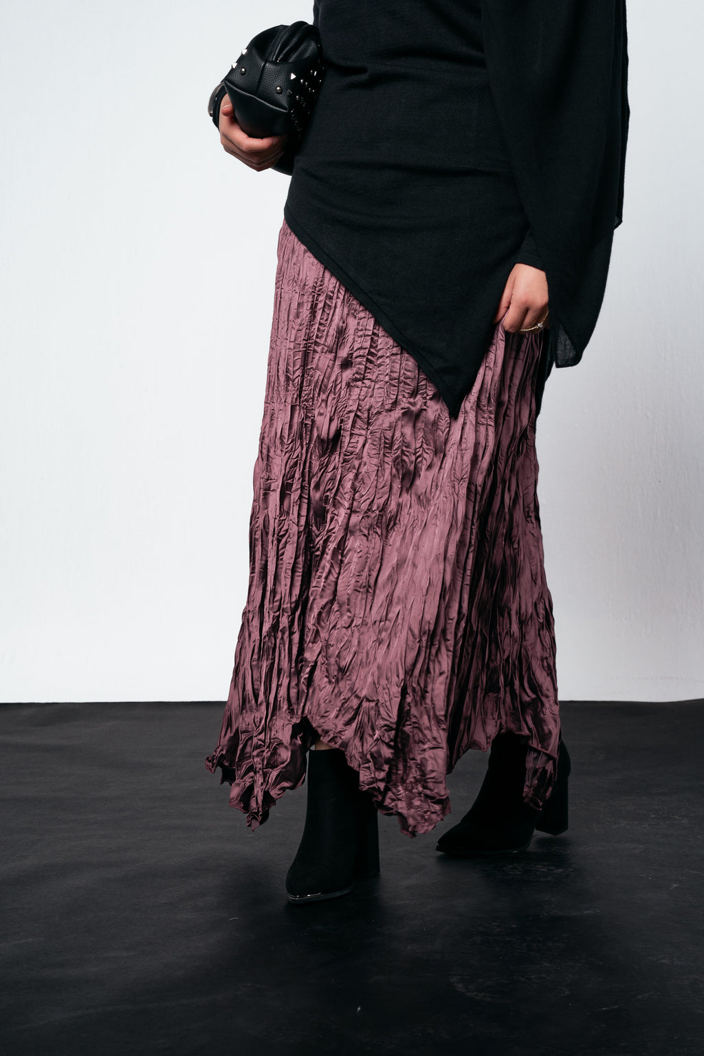 Anne Crushed skirt in Mauve wine