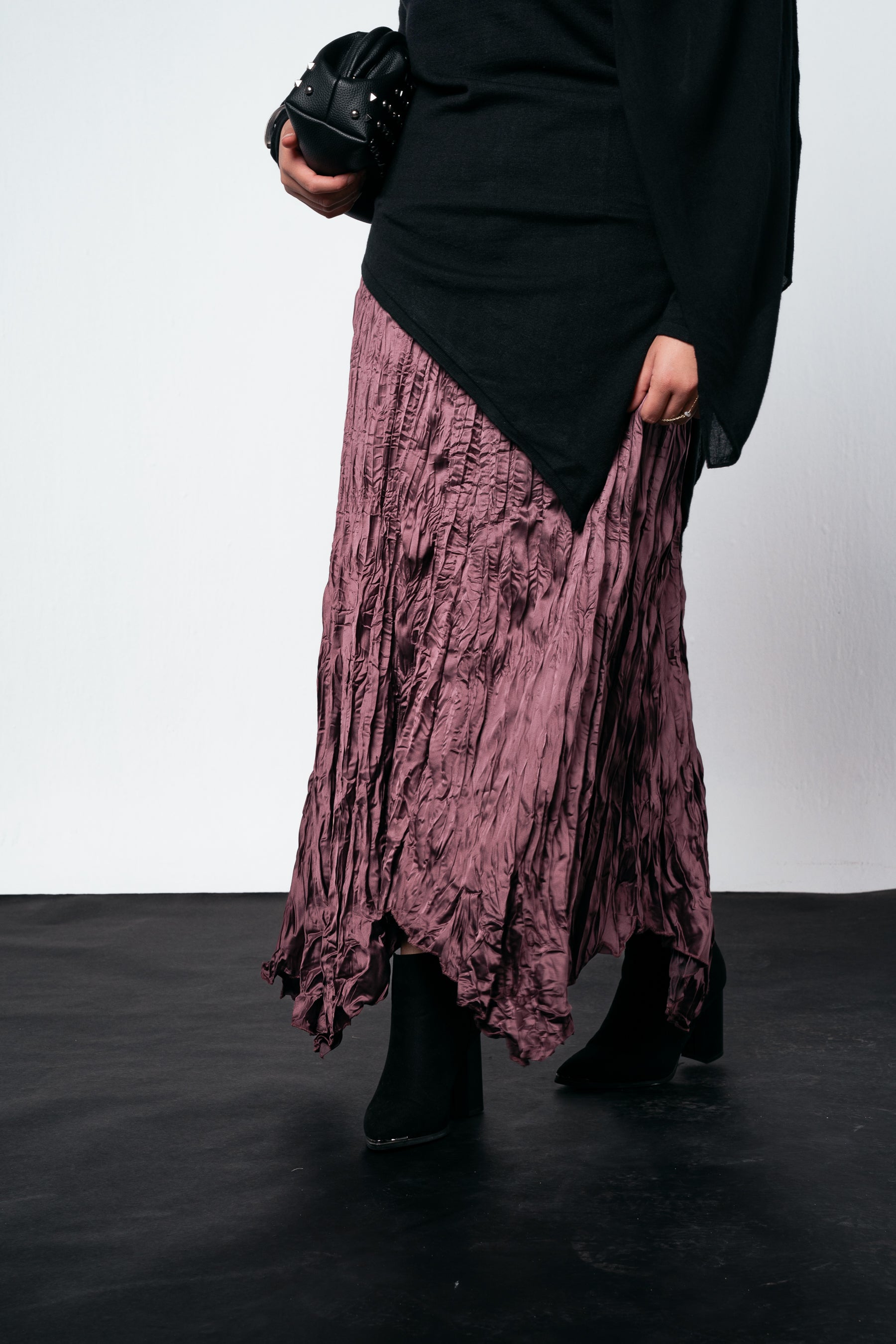 Anne Crushed skirt in Mauve wine