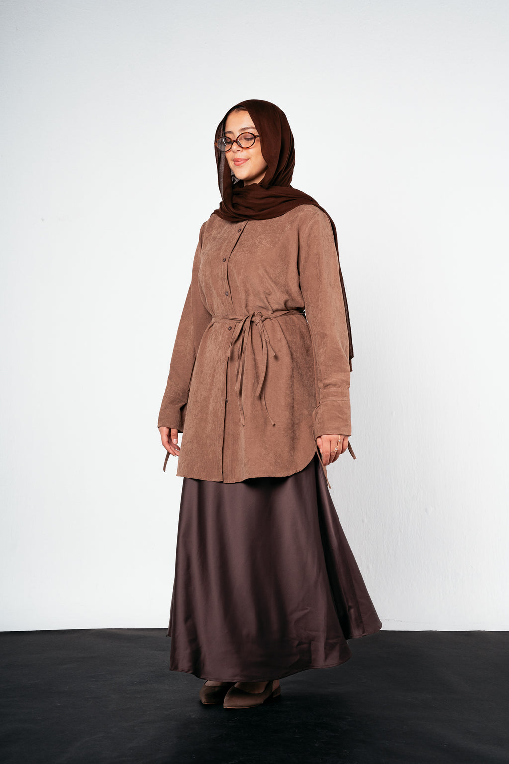 Satin skirt in brown