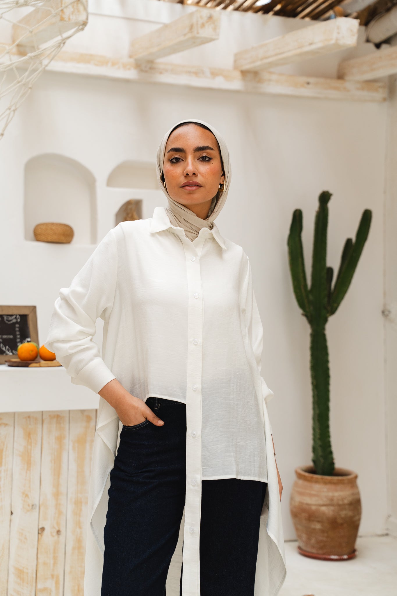 All Around Asymmetric Top in White