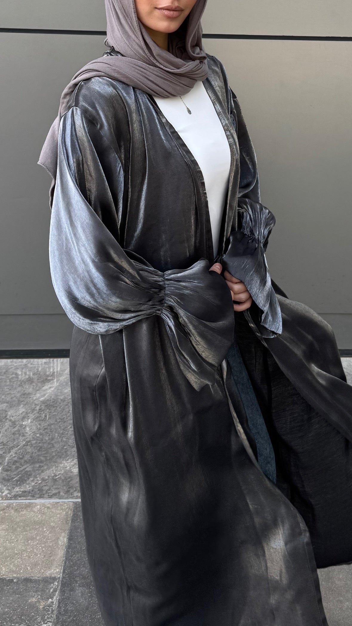 Layal shimmery kimono in Silver