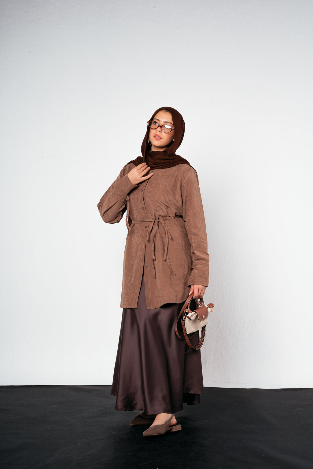 Satin skirt in brown