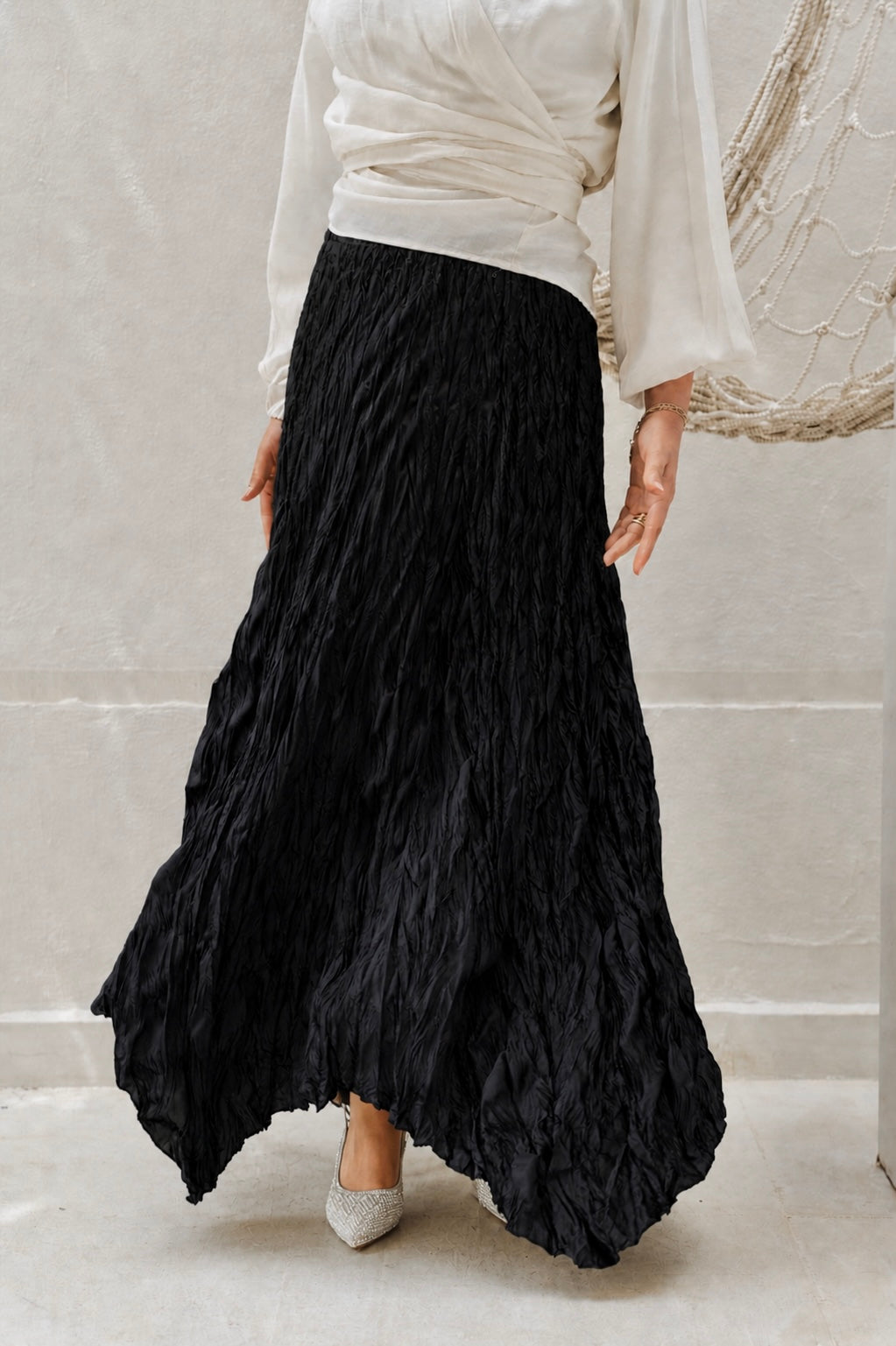 PRE-ORDER Anne Crushed skirt in Black