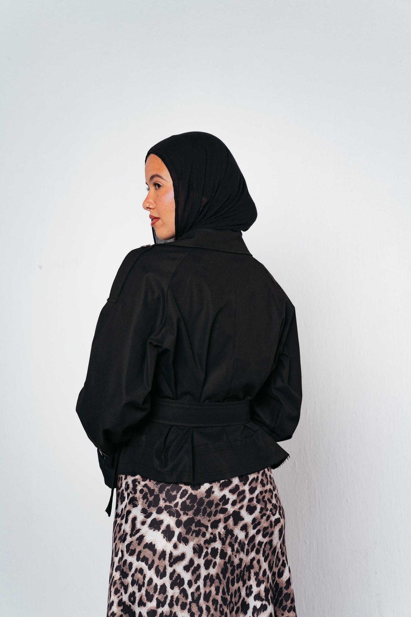 Cropped trench coat in Black