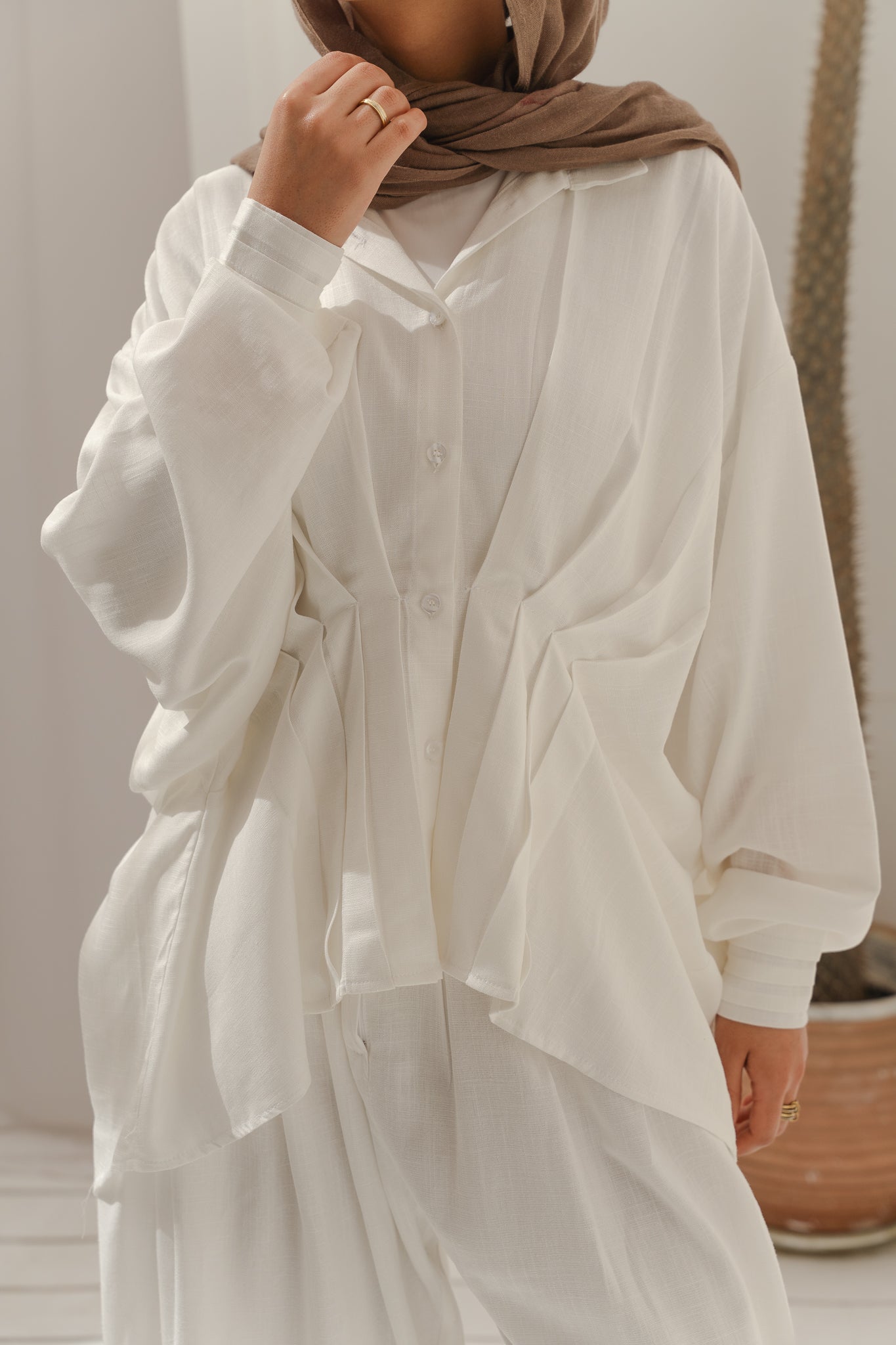 Airy Waves Linen Top in White