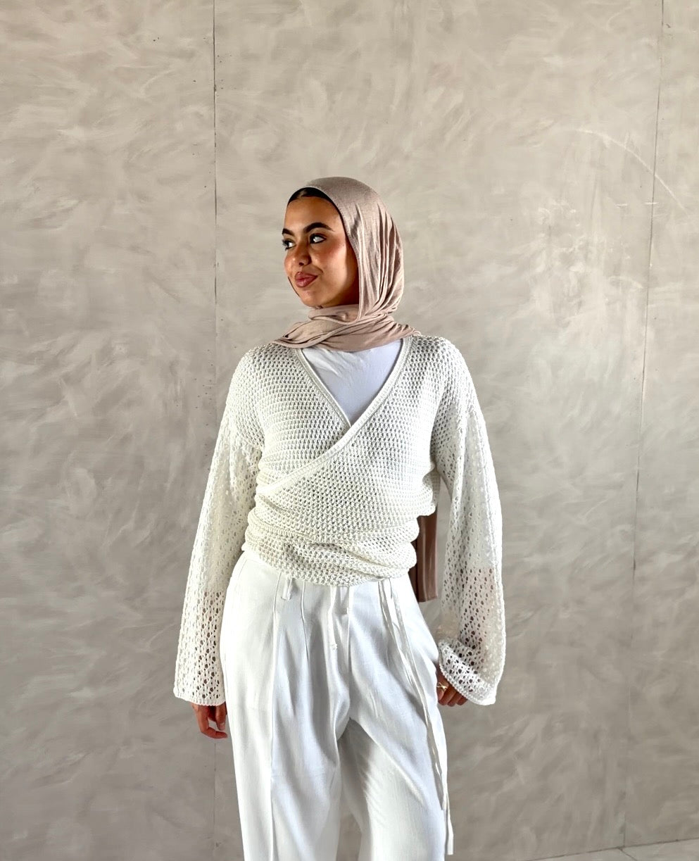 Seashell Wrap Top in Off-white