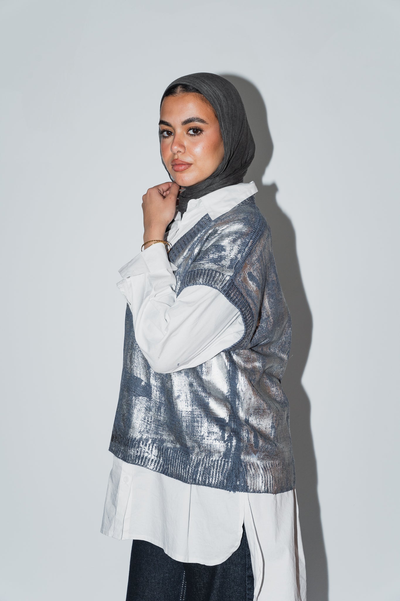 Silver Melted Knit vest in Navy ( Limited edition )