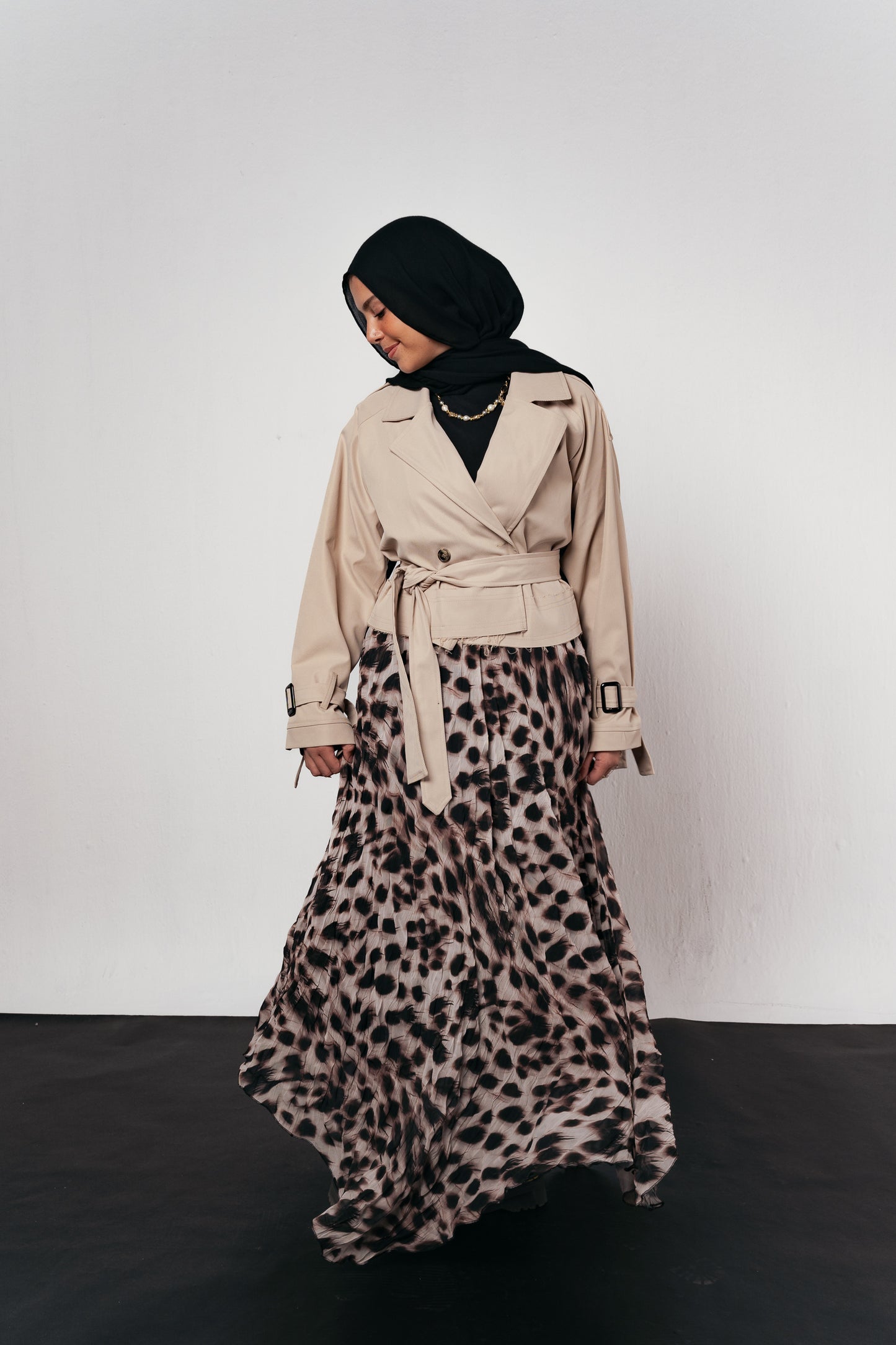 Cropped trench coat in Beige