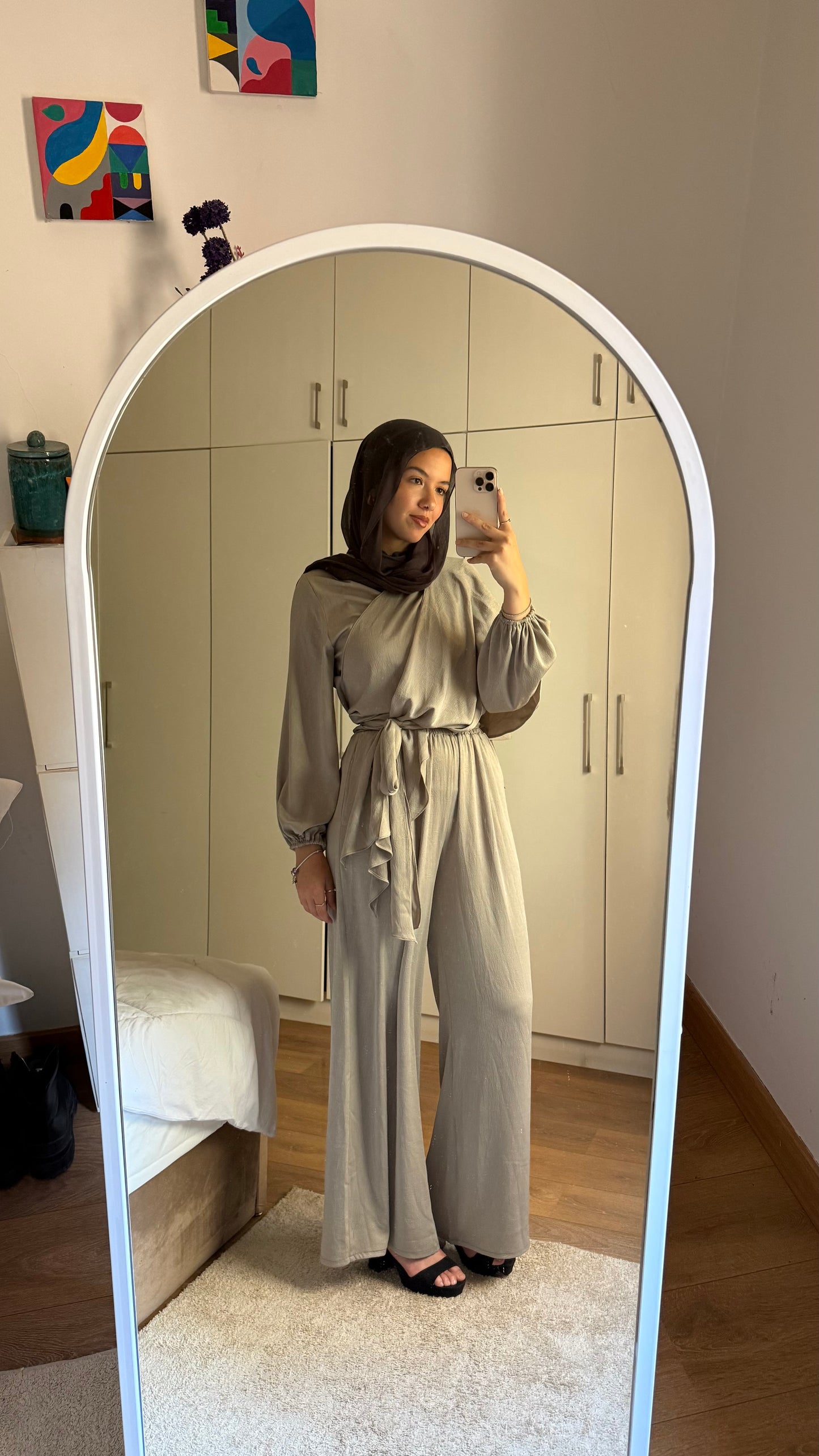 Nayomi Satin Wrap Set in Greige