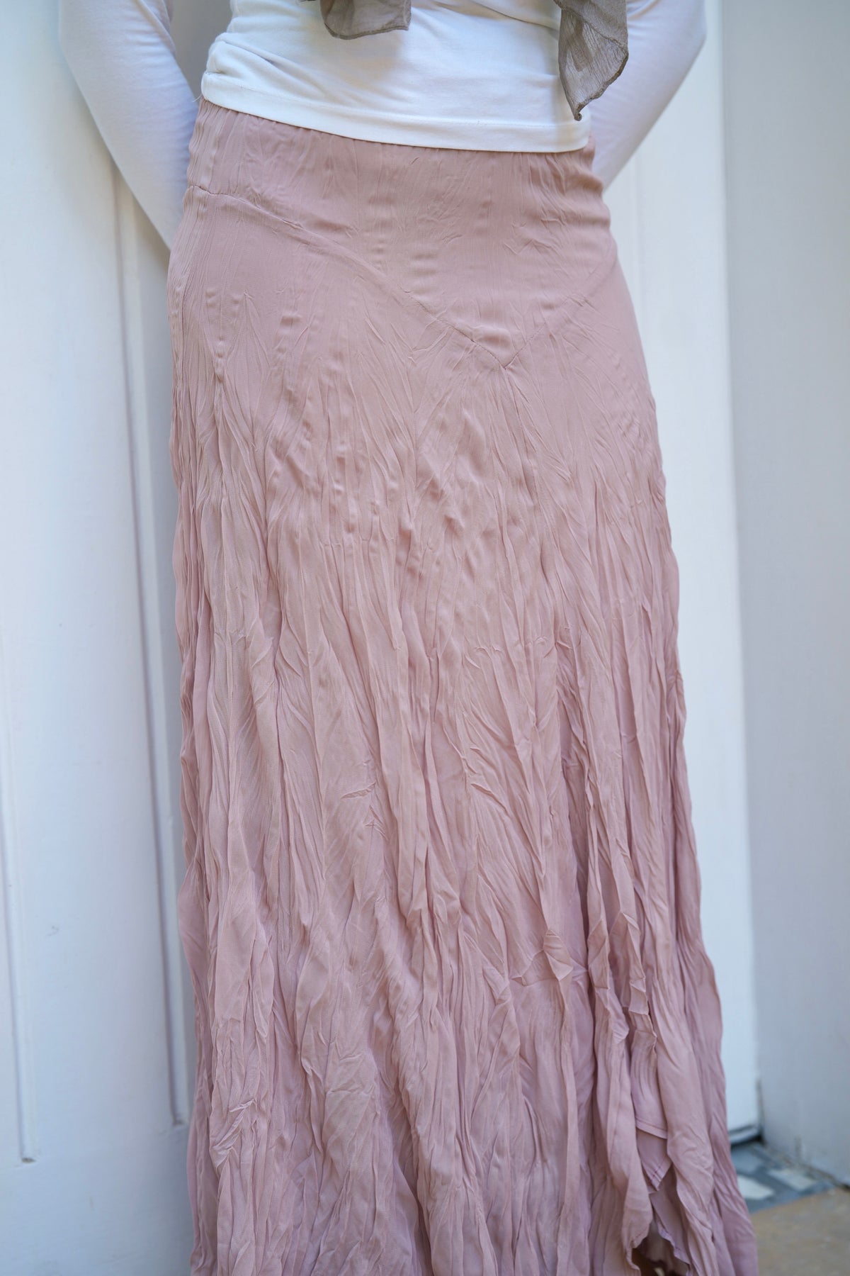 Lilia Crushed Skirt in Dusty Rose