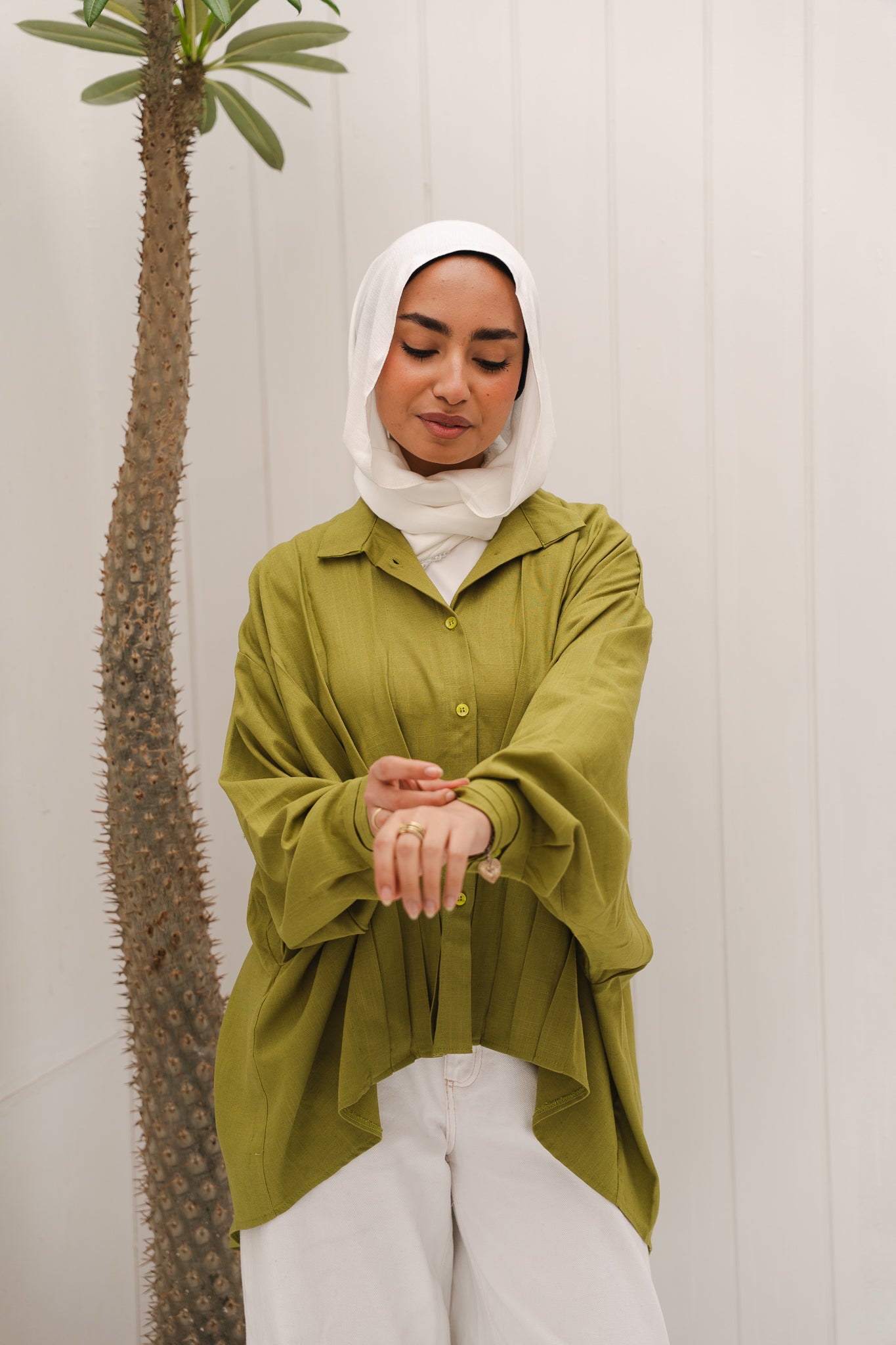 Airy Waves Linen Top in Lime
