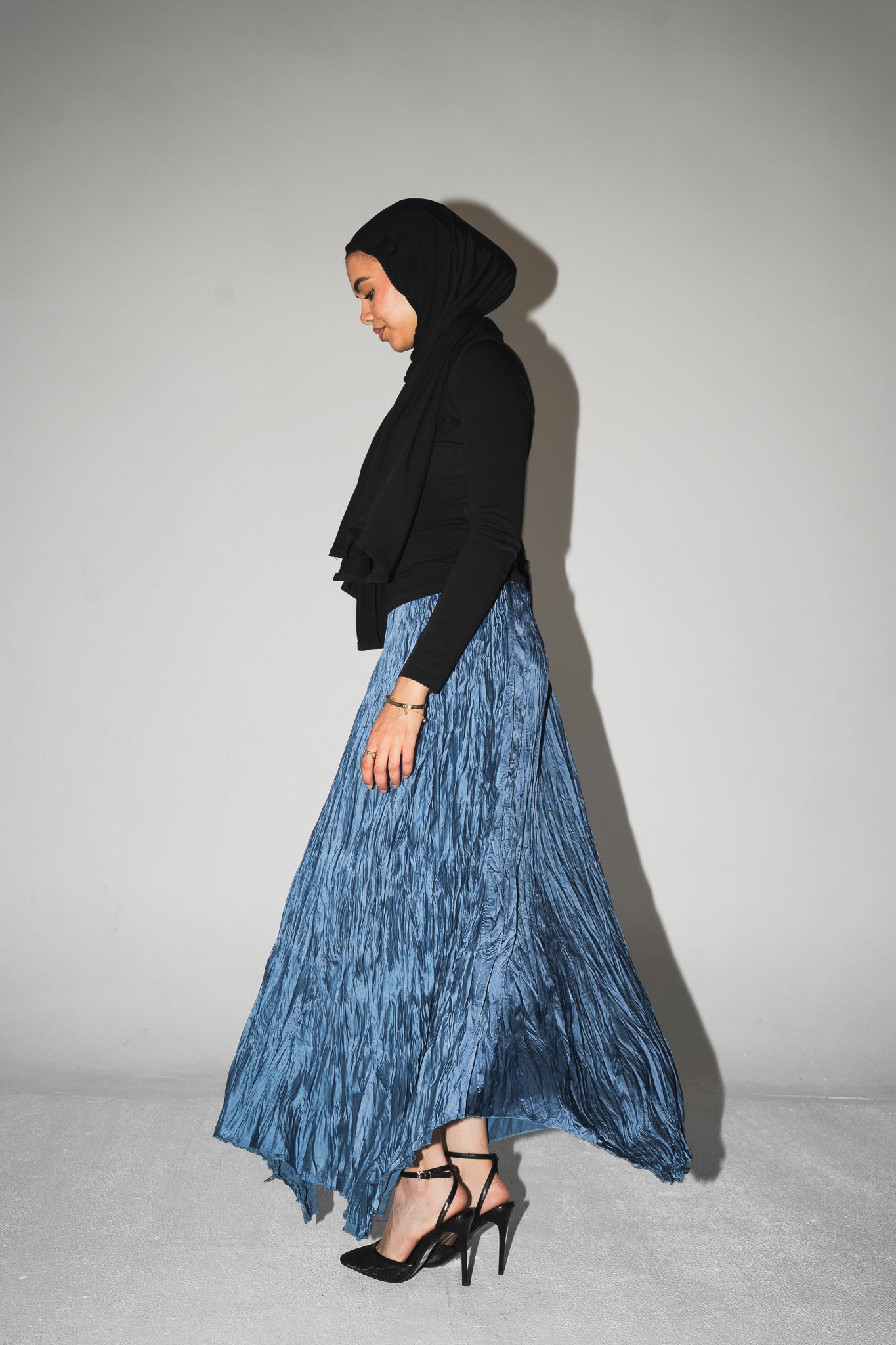 Anne Crushed skirt in Azure blue