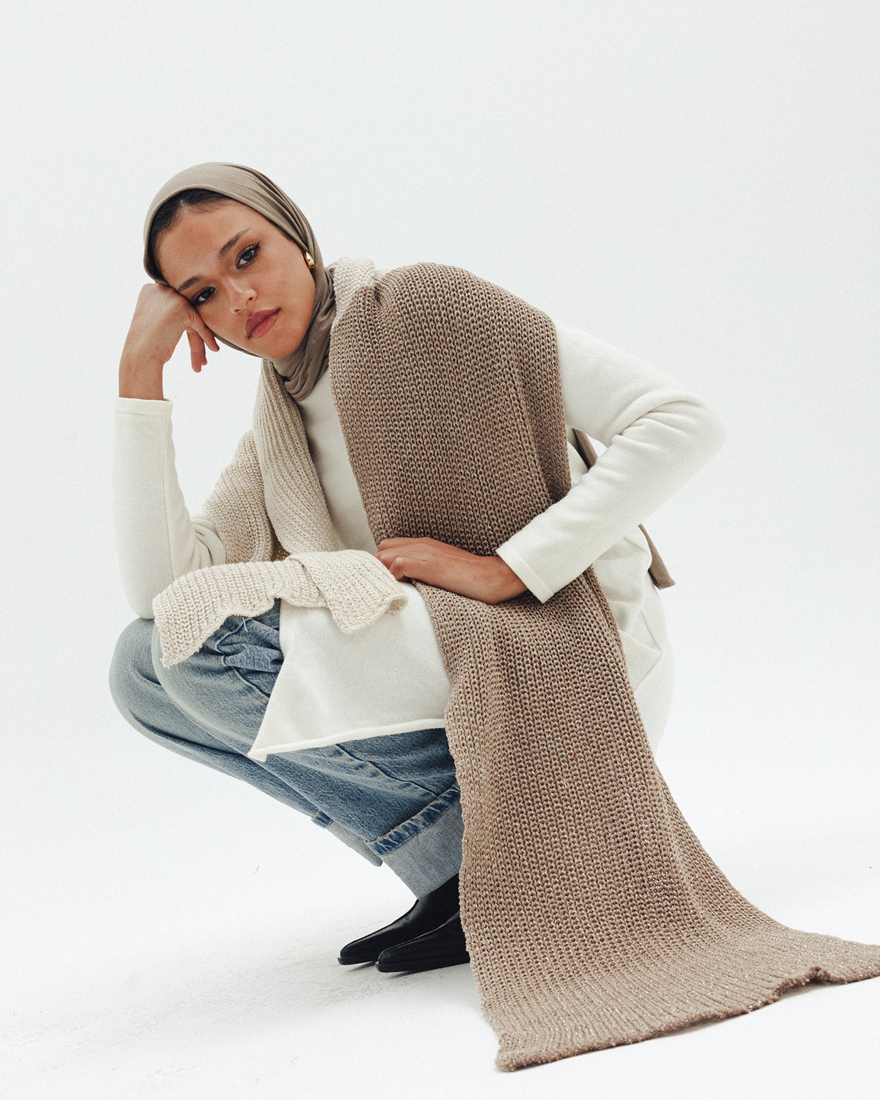 Shimmer Blend Knit Scarf in Cafe x Beige