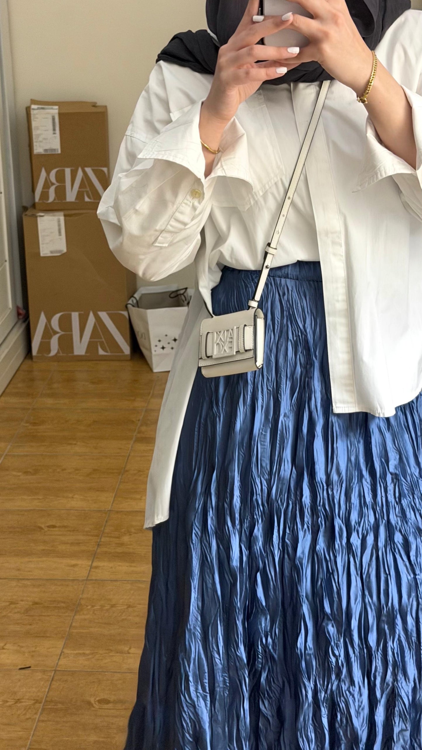 Anne Crushed skirt in Azure blue
