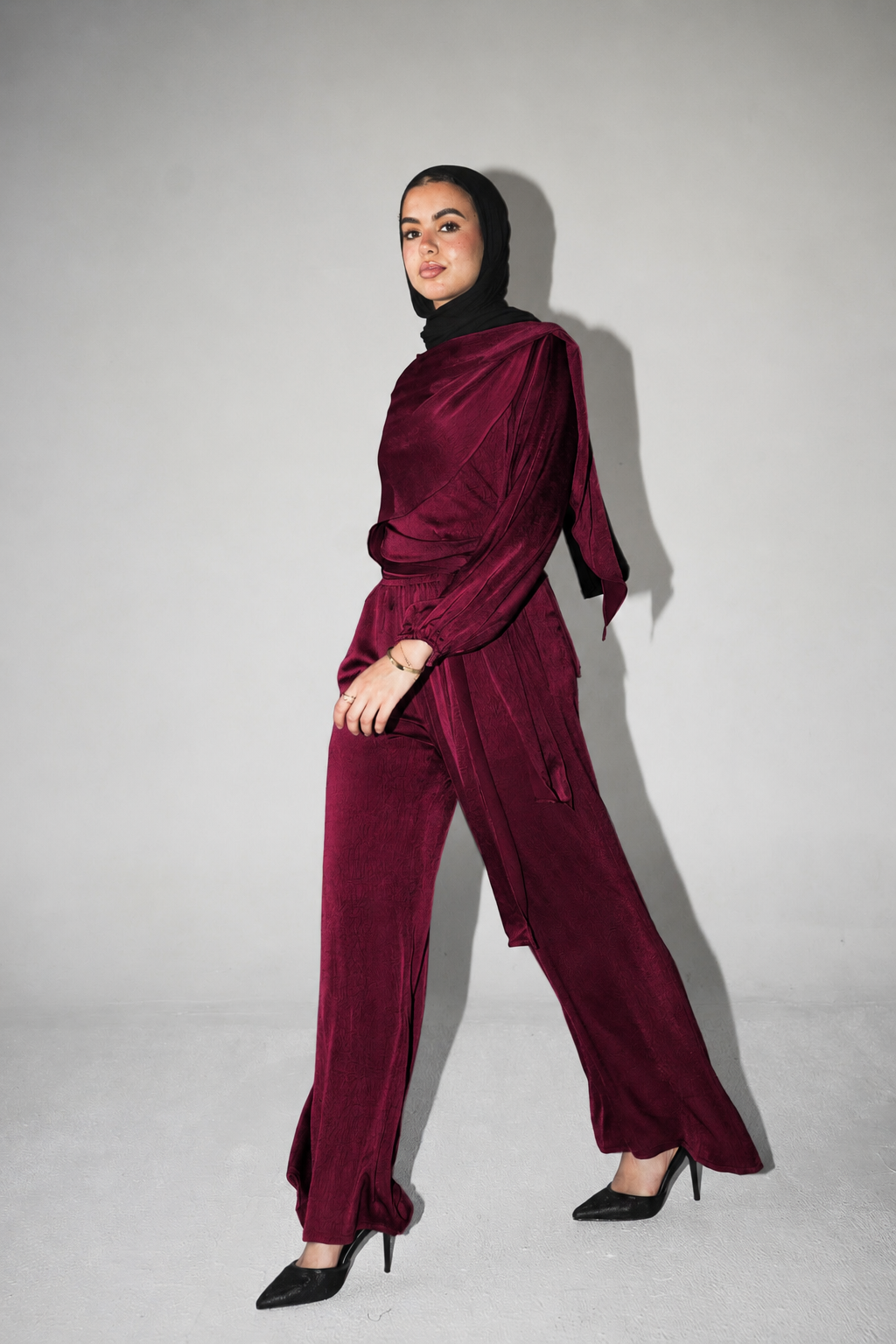Nayomi Satin Wrap Set in Burgundy