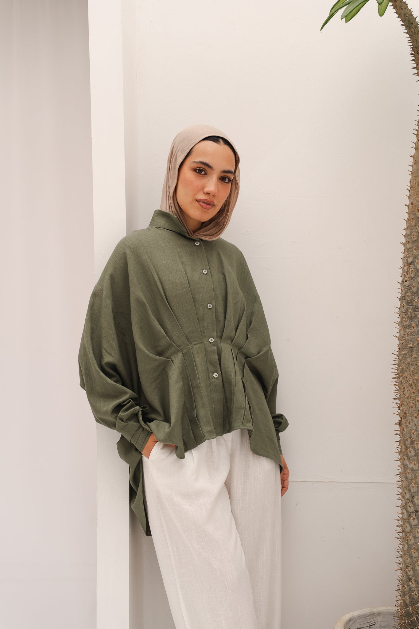 Airy Waves Linen Top in Olive