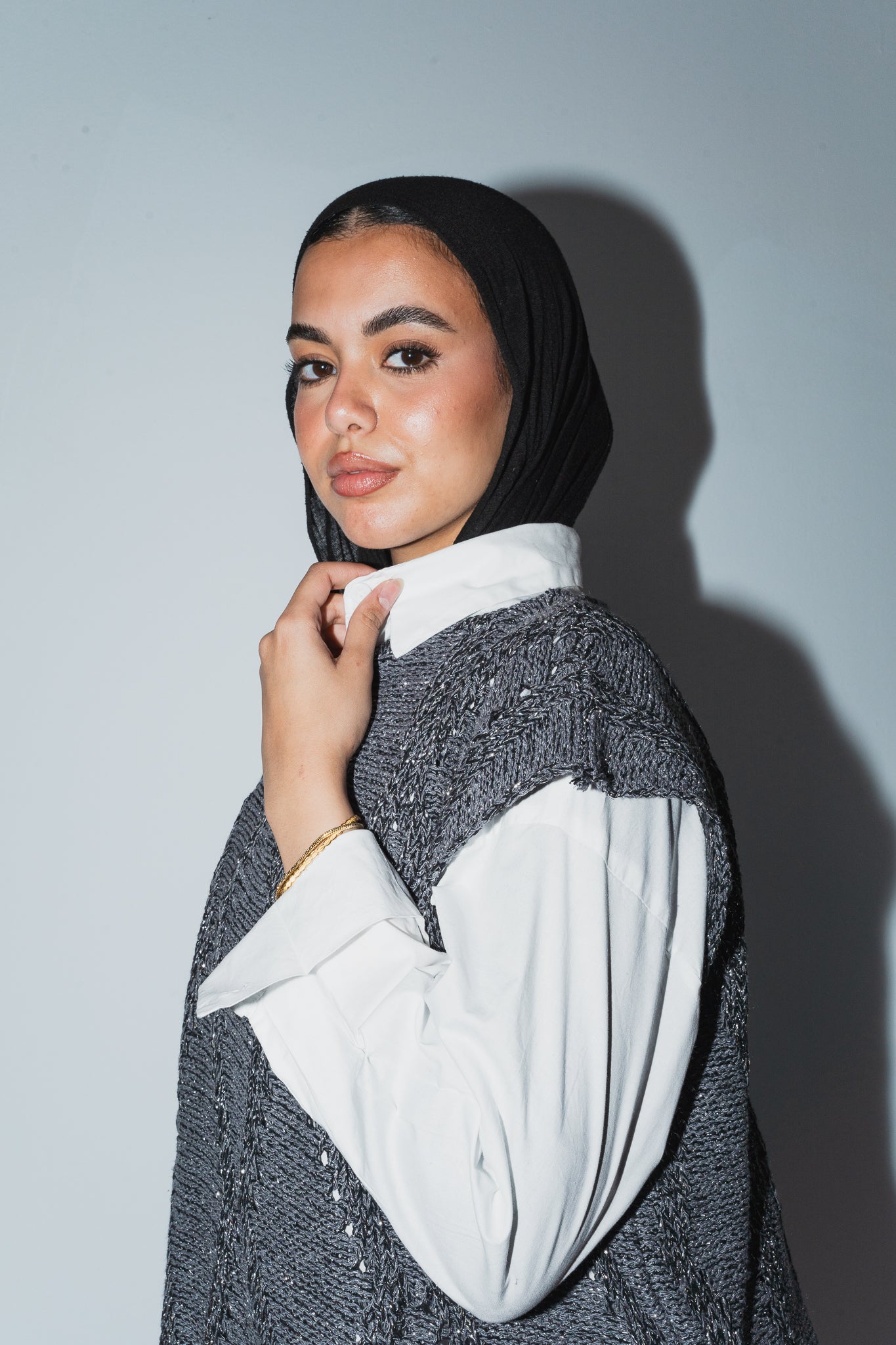 Crystal Mettalic Tassel Vest in Shimmer Dark Grey x Black