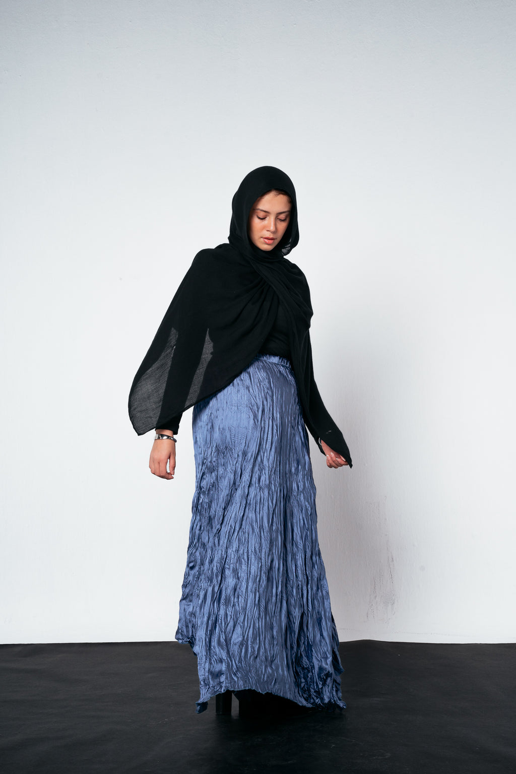 Anne Crushed skirt in Azure blue