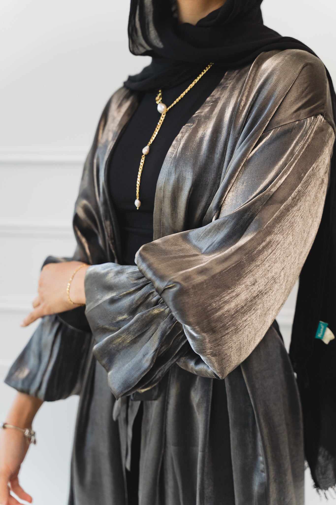 Layal shimmery kimono in Silver