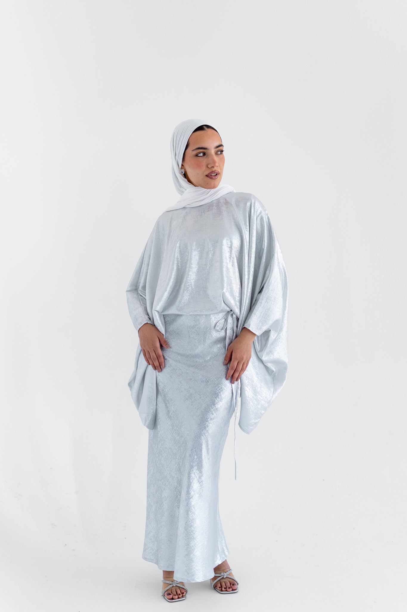 NAYLA SET in Silver White