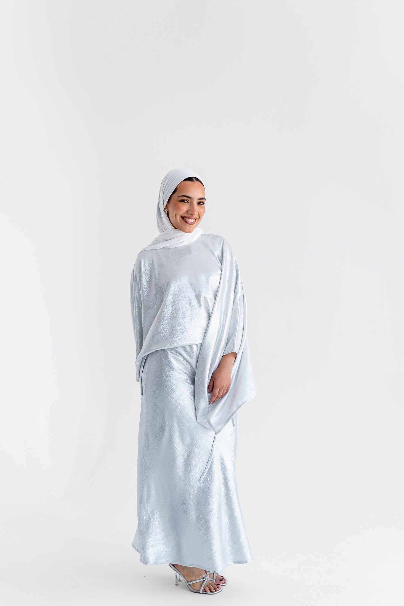 NAYLA SET in Silver White