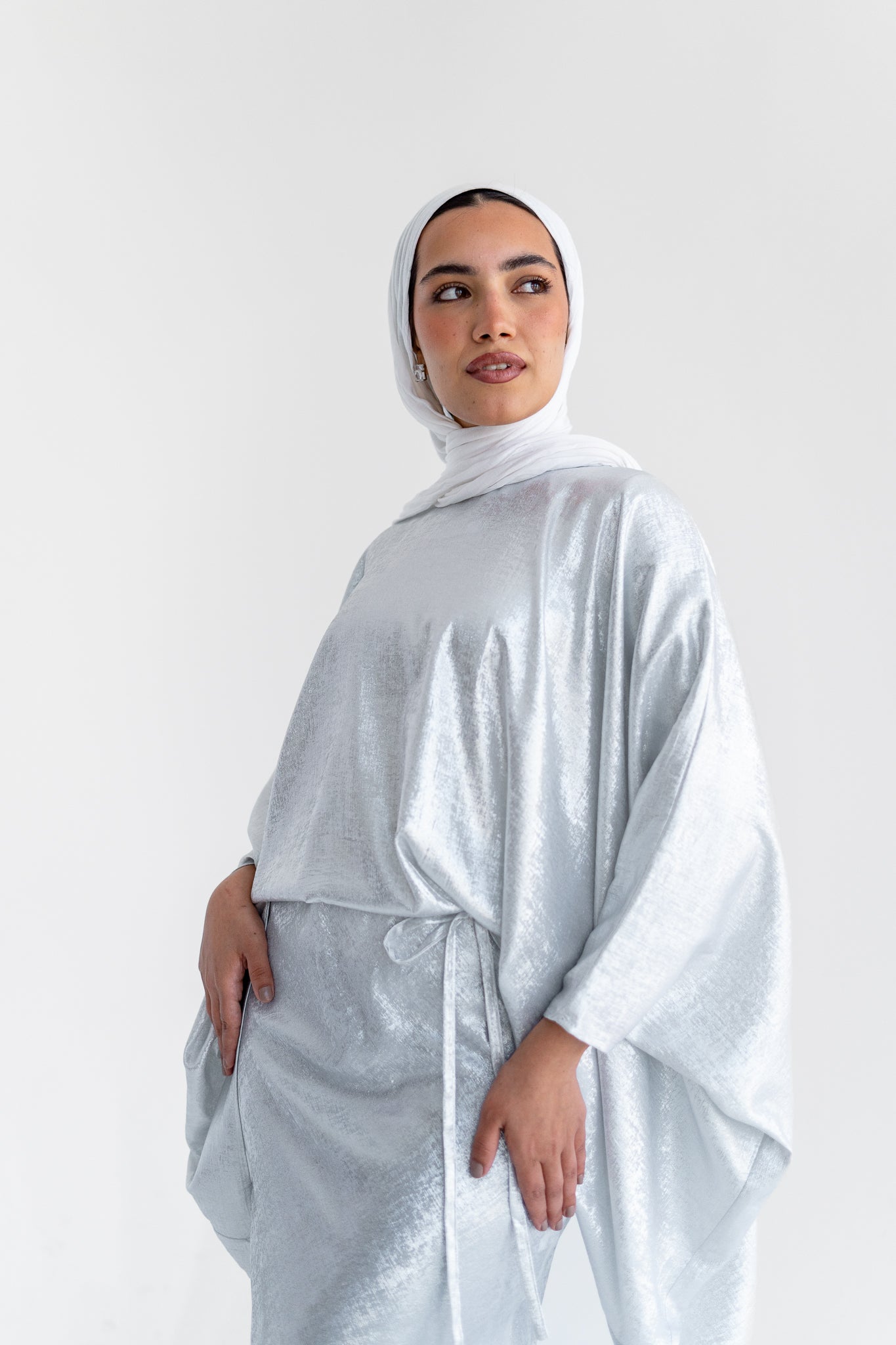 NAYLA SET in Silver White