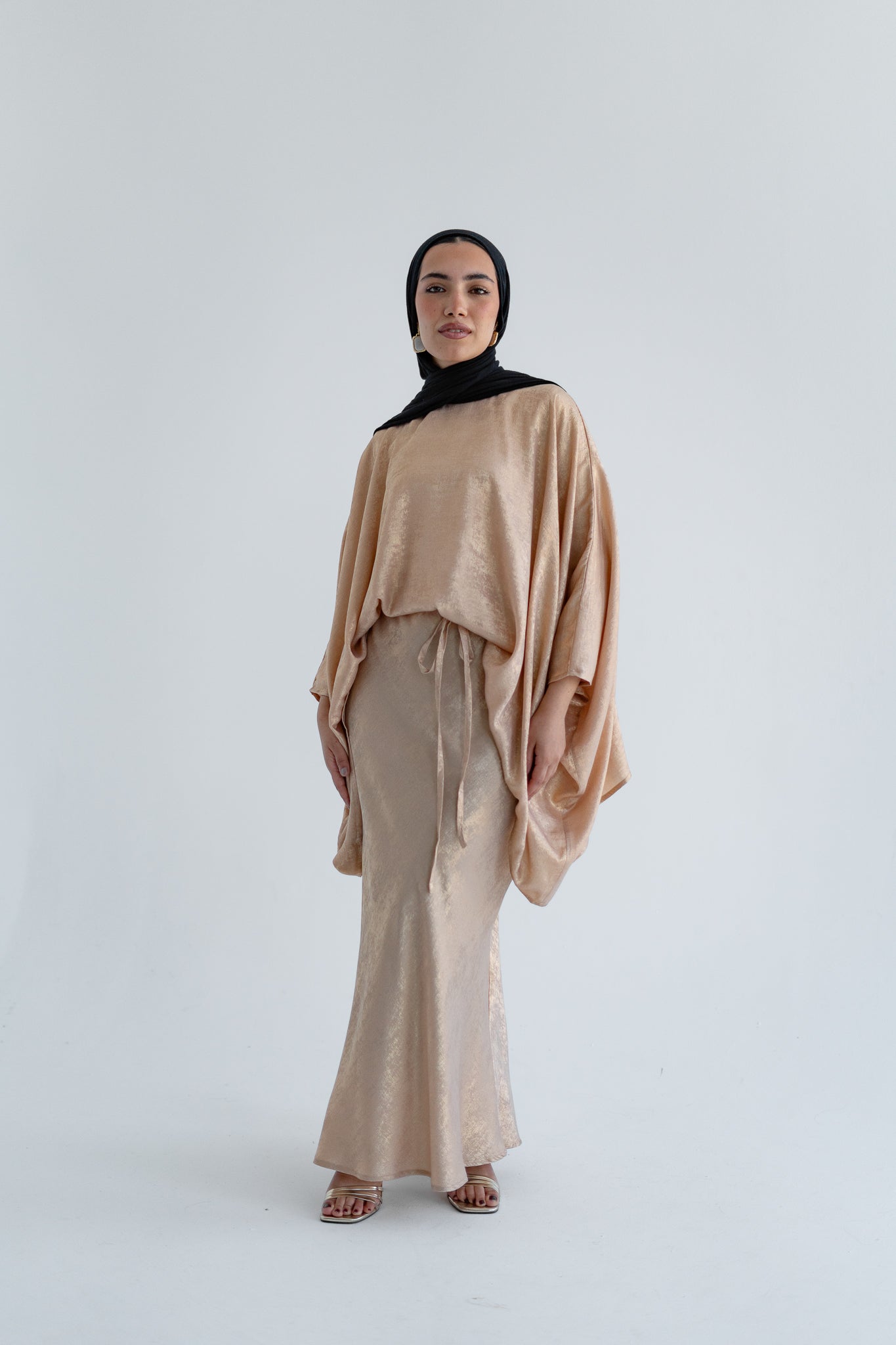 NAYLA SET in Gold
