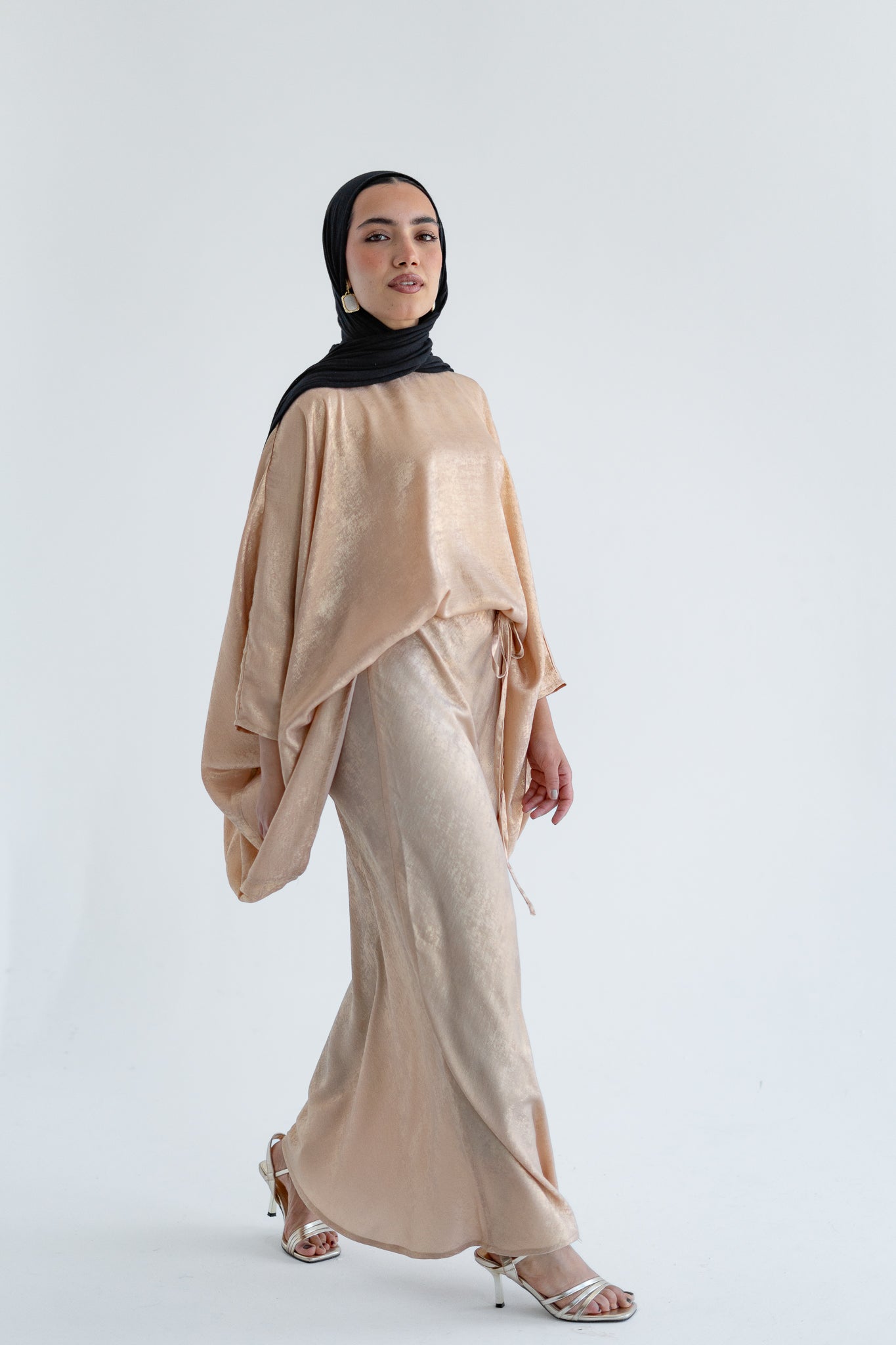 NAYLA SET in Gold