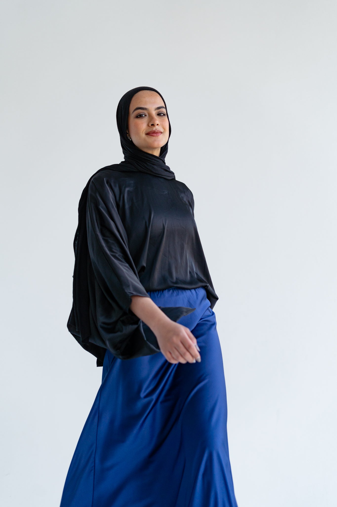 Satin skirt in navy