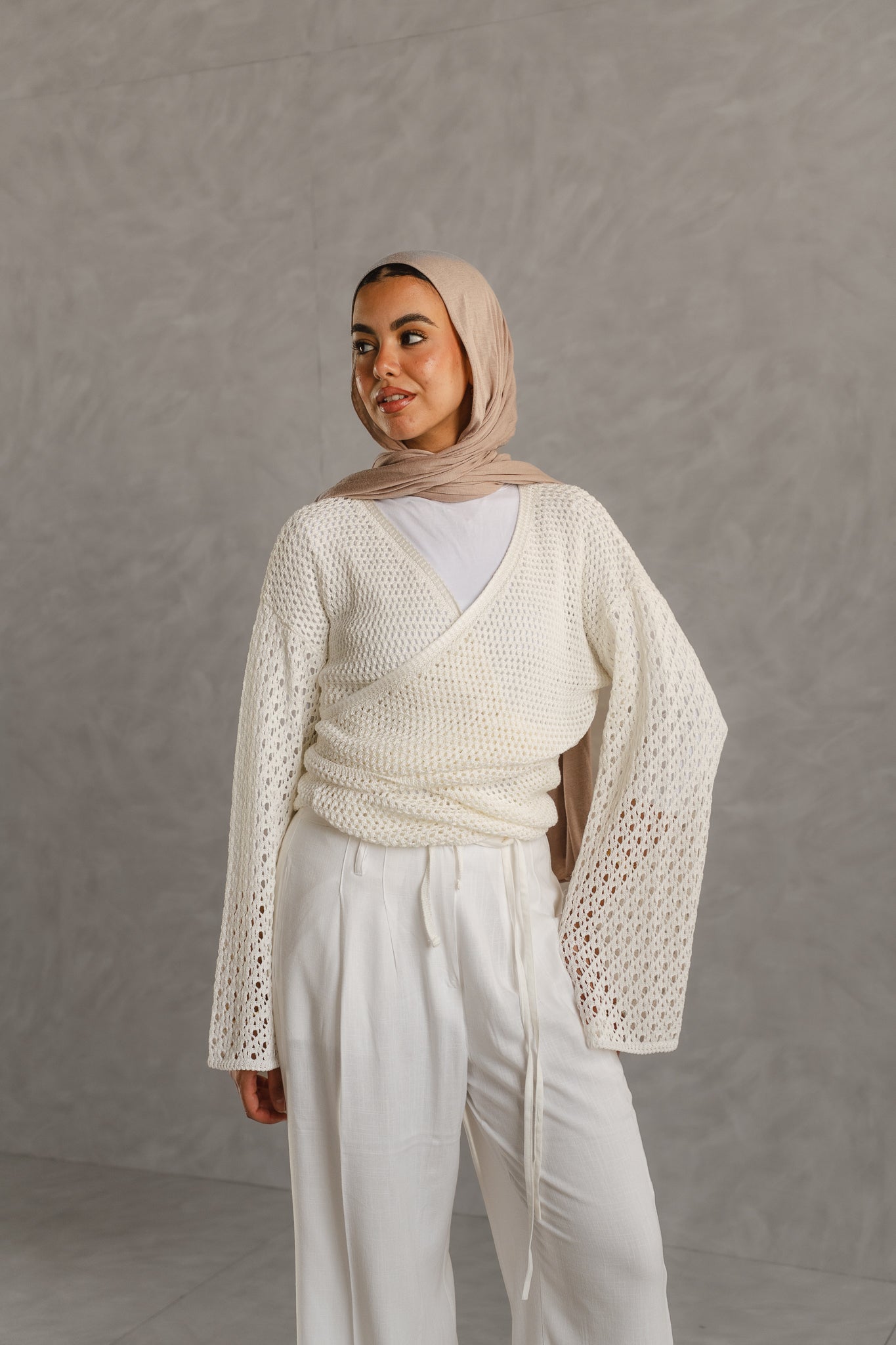 Seashell Wrap Top in Off-white