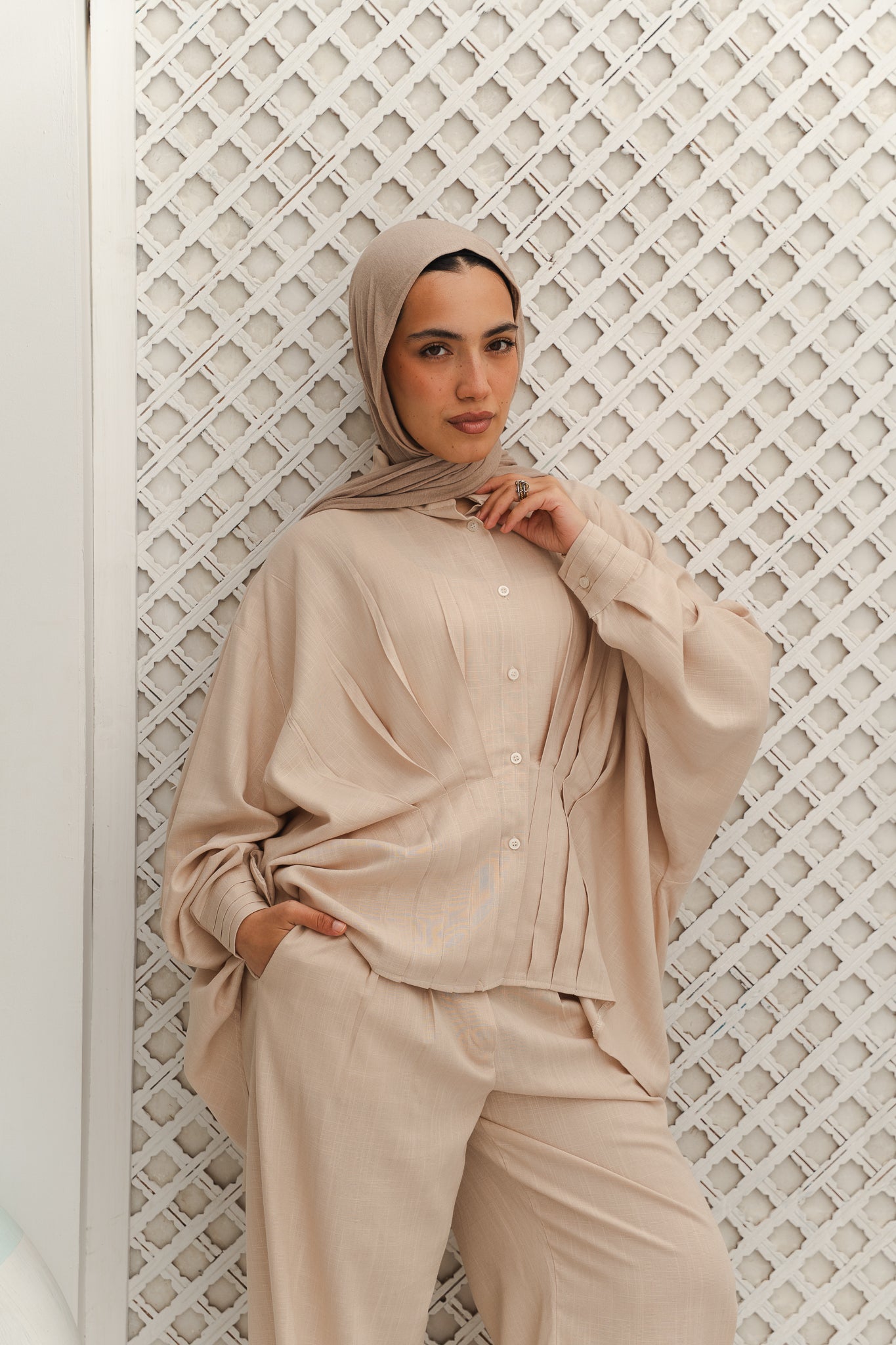 Airy Waves Linen Top in Beige