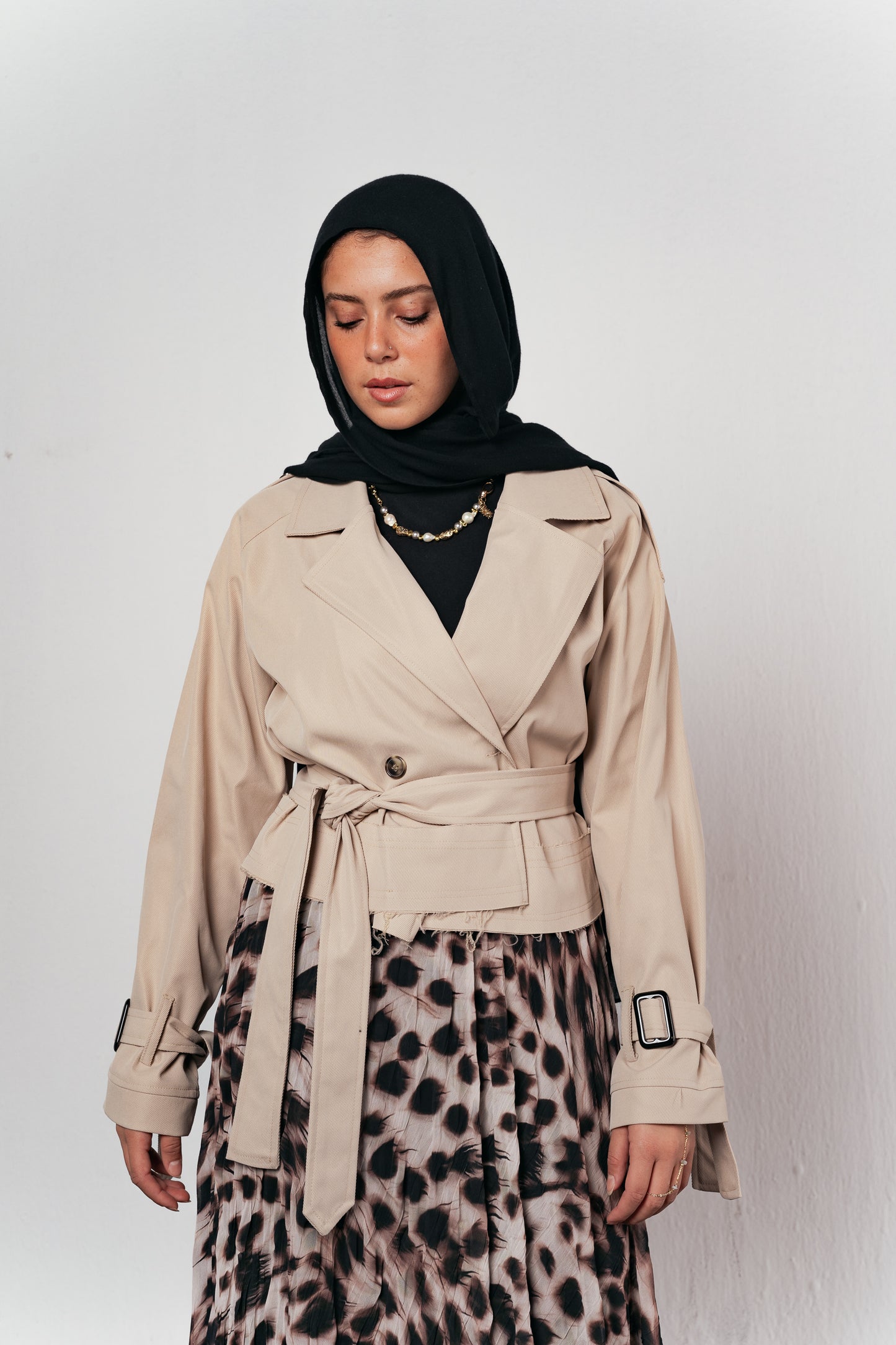 Cropped trench coat in Beige
