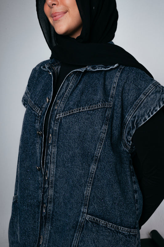 Studded Denim Vest in Dark blue